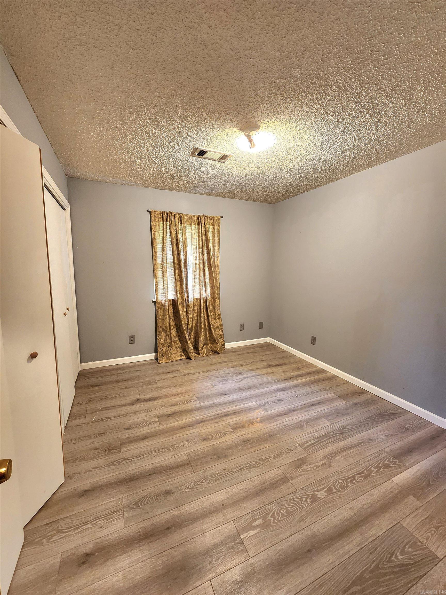 ARNIS GLOVER - Residential