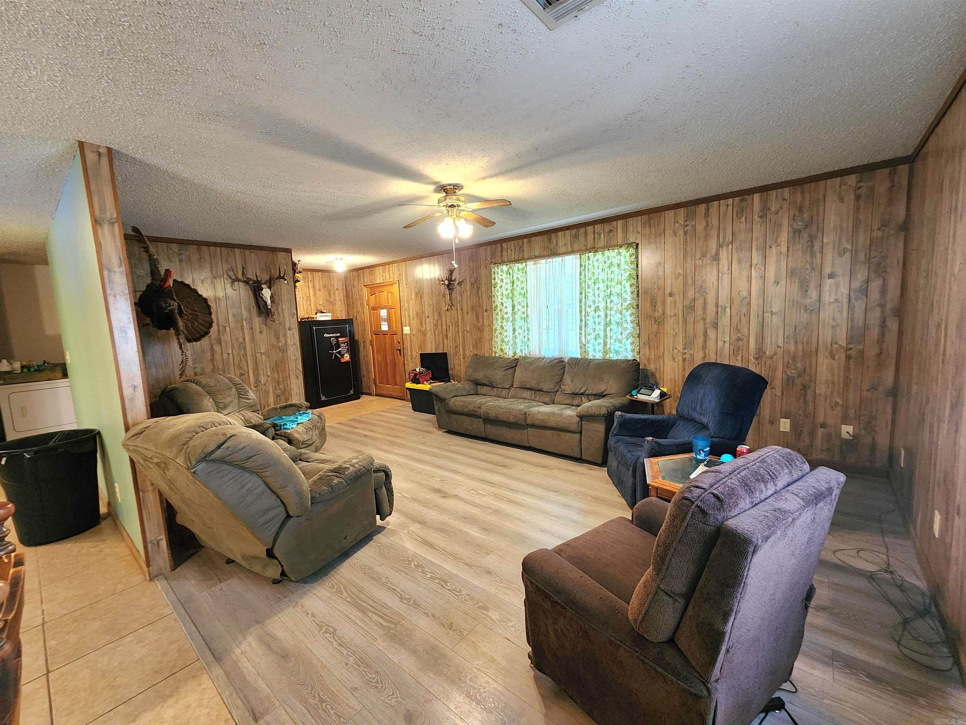 ARNIS GLOVER - Residential