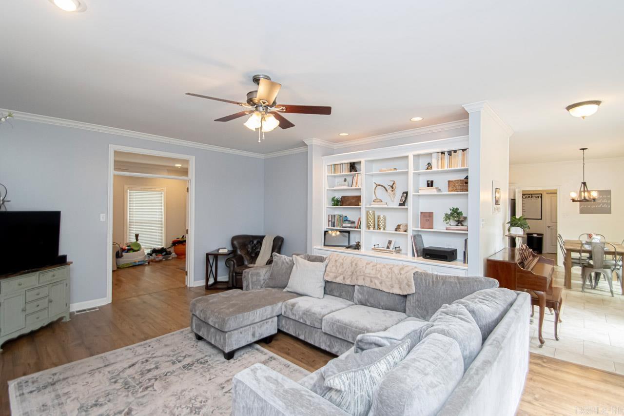 WINDSOR VALLEY ADDN - Residential