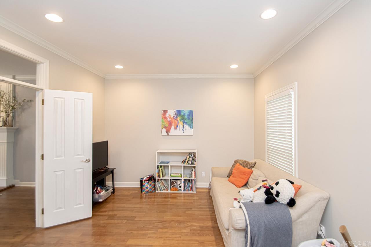 WINDSOR VALLEY ADDN - Residential