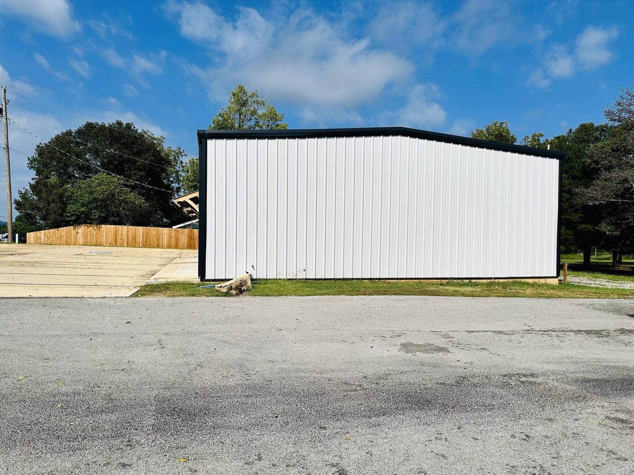 Metes & Bounds - Commercial Sale