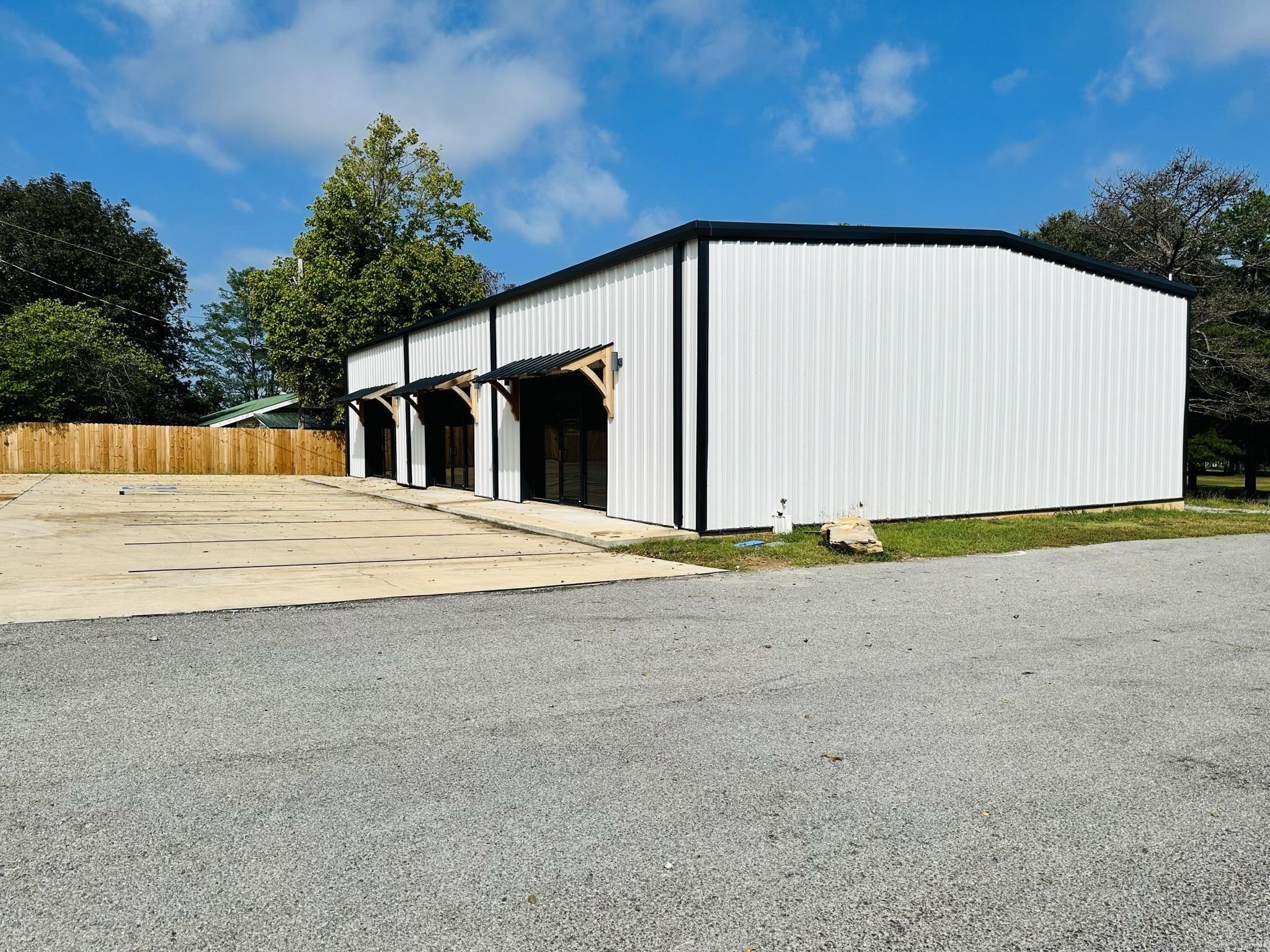 Metes & Bounds - Commercial Sale