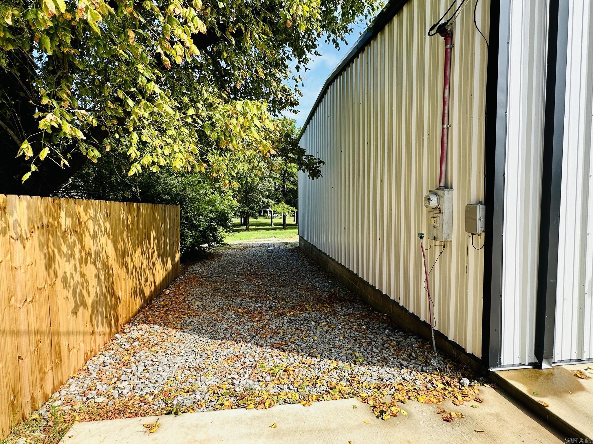 Metes & Bounds - Commercial Sale