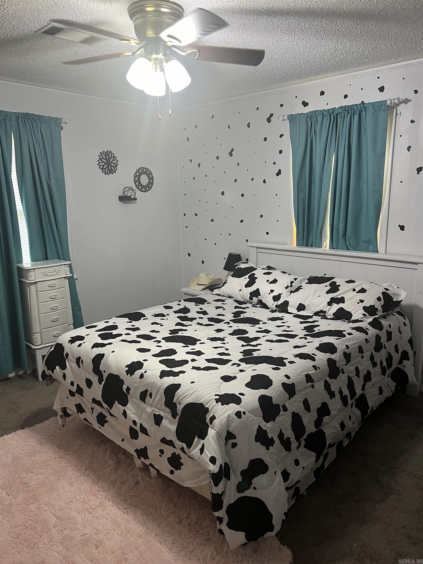 MOORES COUNTRY CLUB - Residential