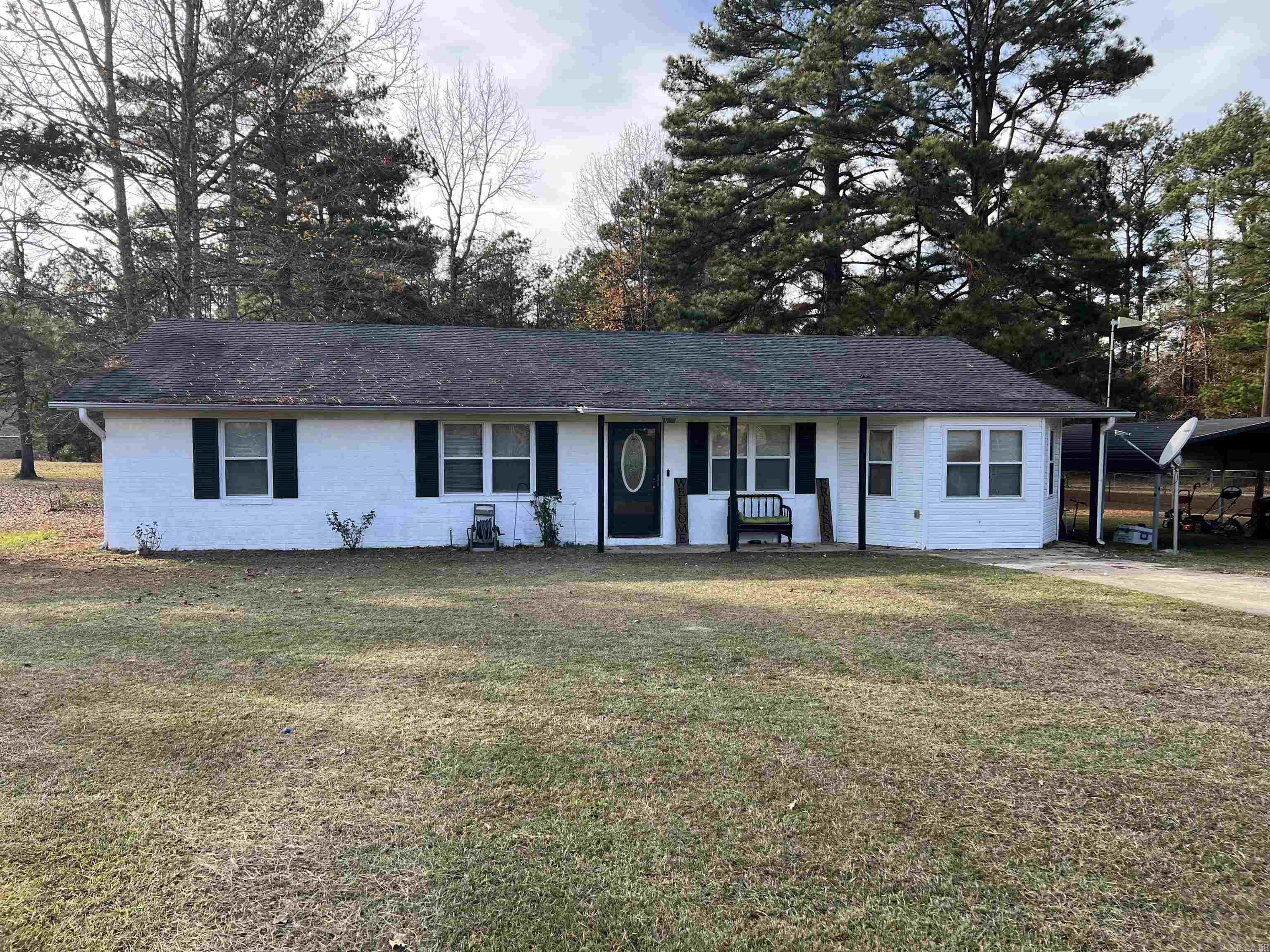 MOORES COUNTRY CLUB - Residential