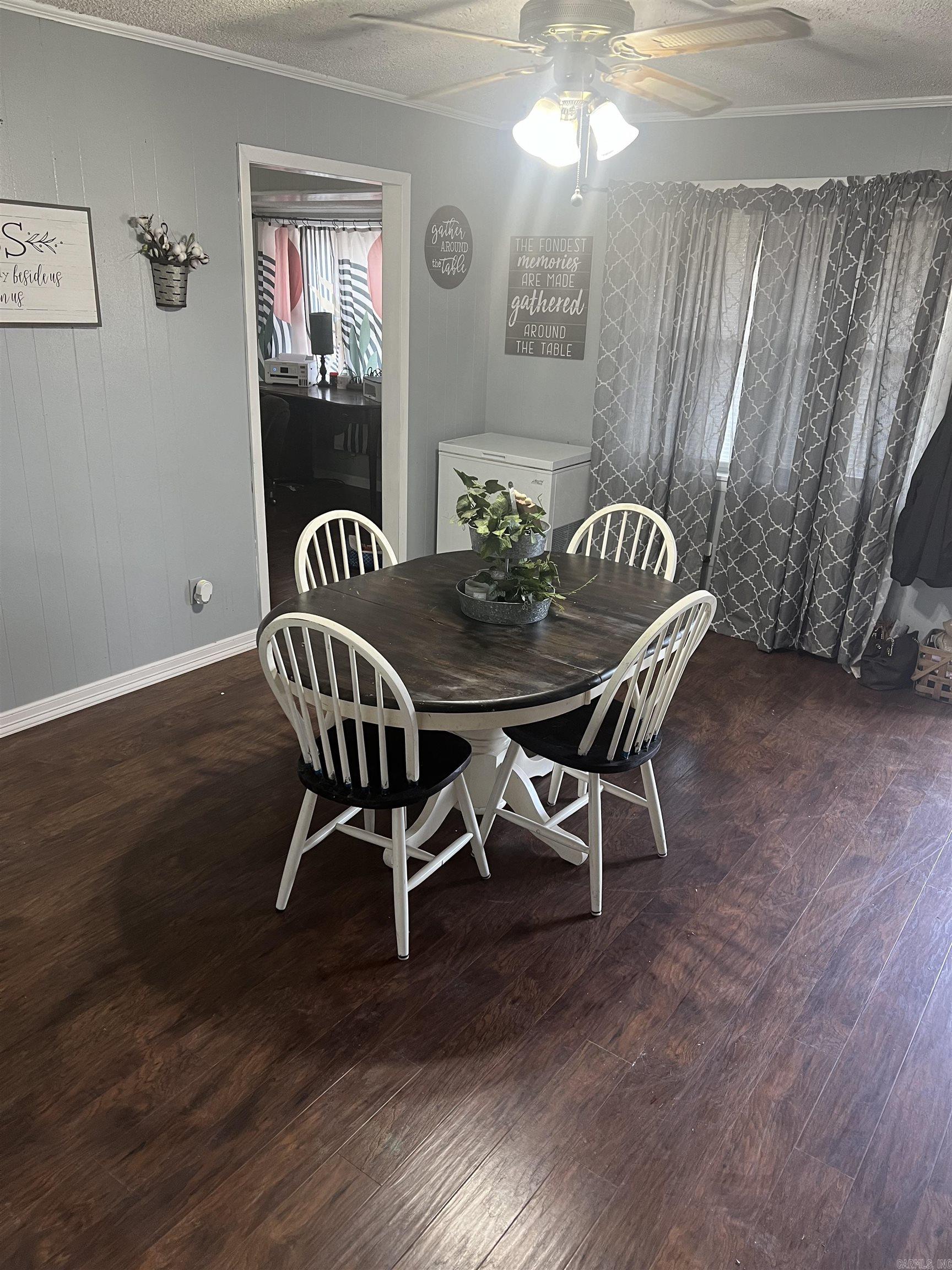 MOORES COUNTRY CLUB - Residential