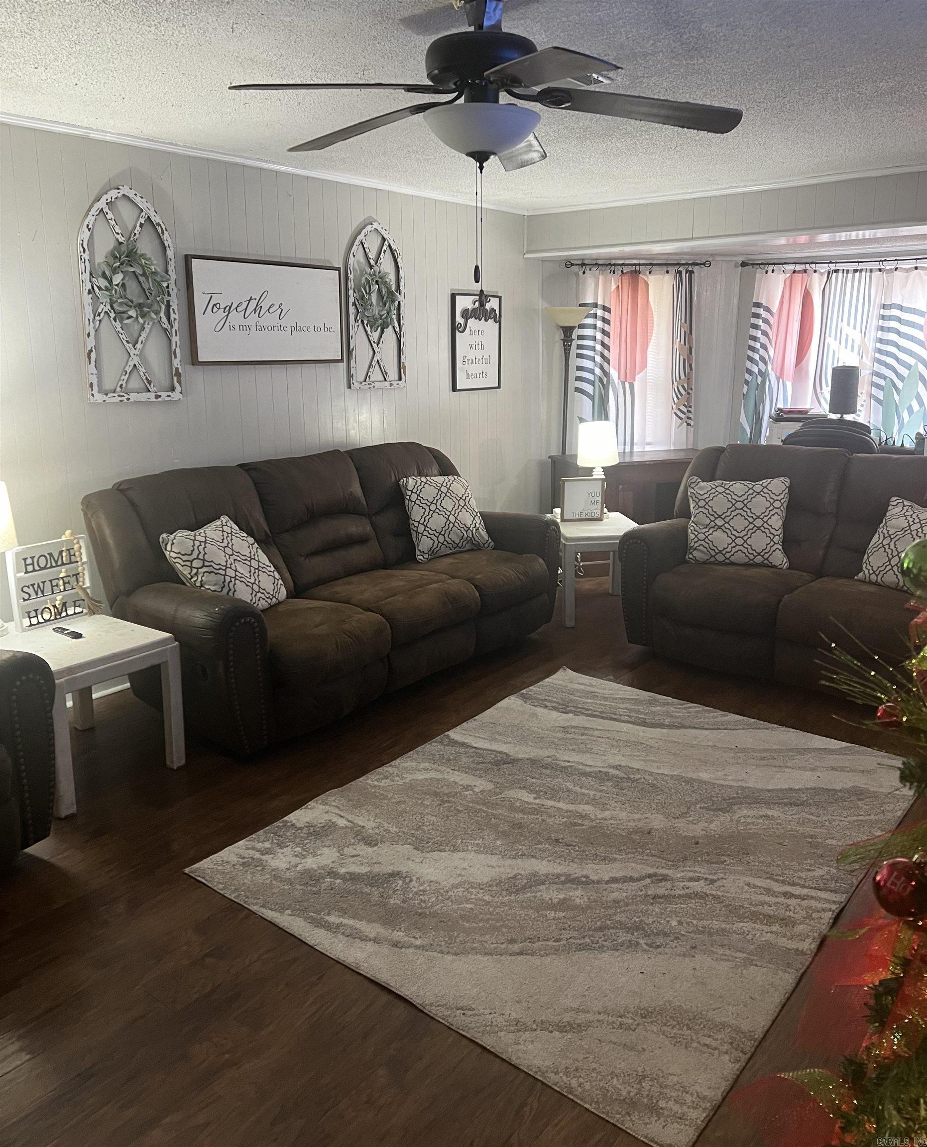 MOORES COUNTRY CLUB - Residential