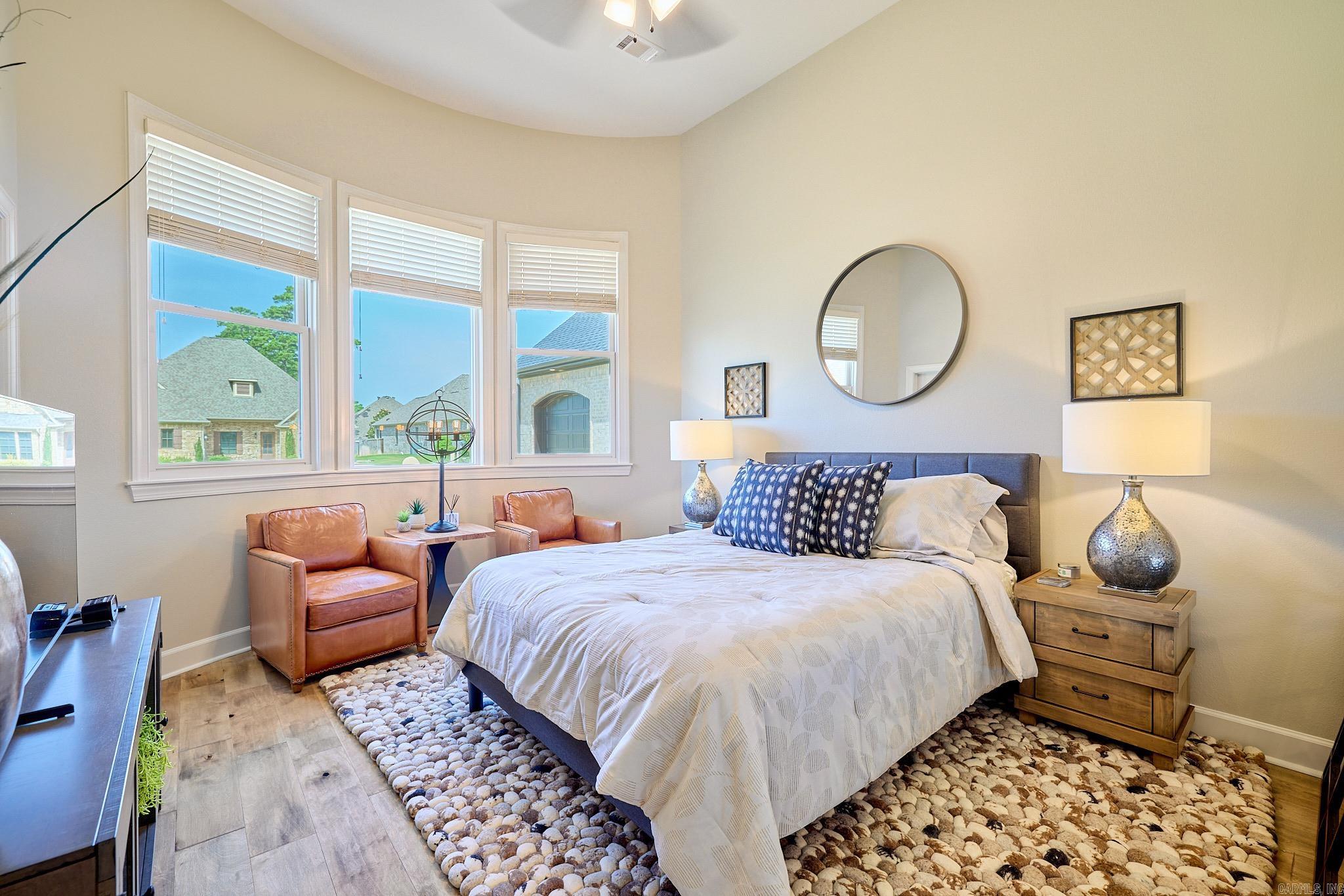 ARLINGTON PARK - Residential