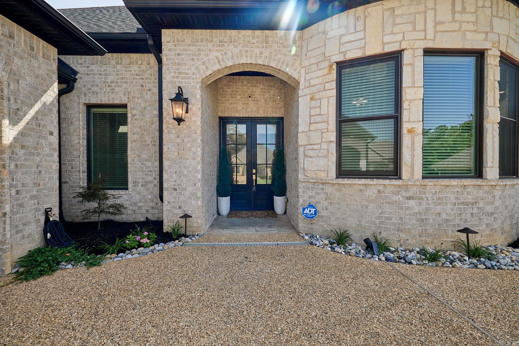 ARLINGTON PARK - Residential