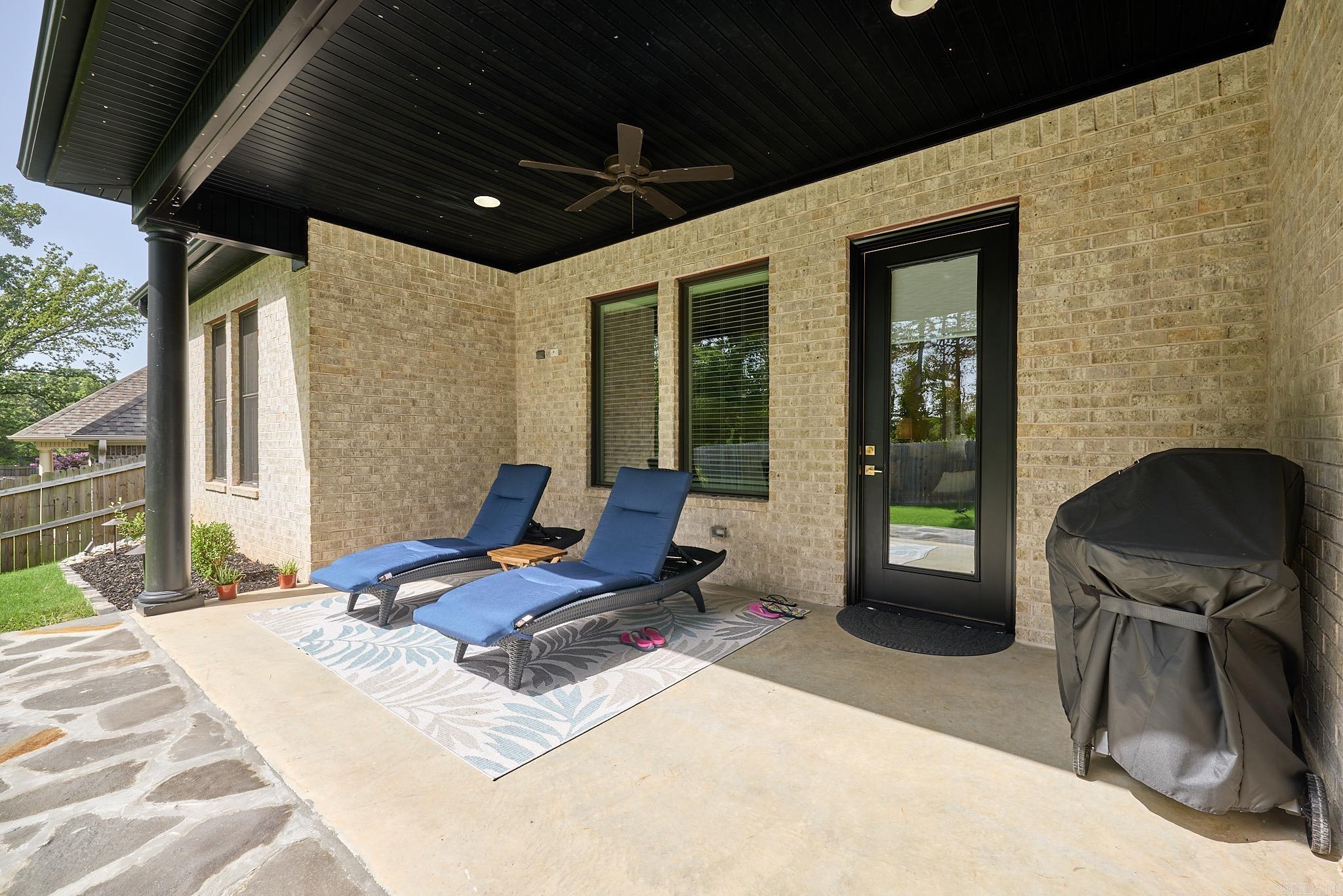 ARLINGTON PARK - Residential