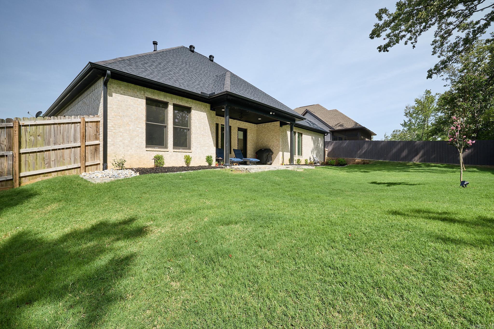 ARLINGTON PARK - Residential