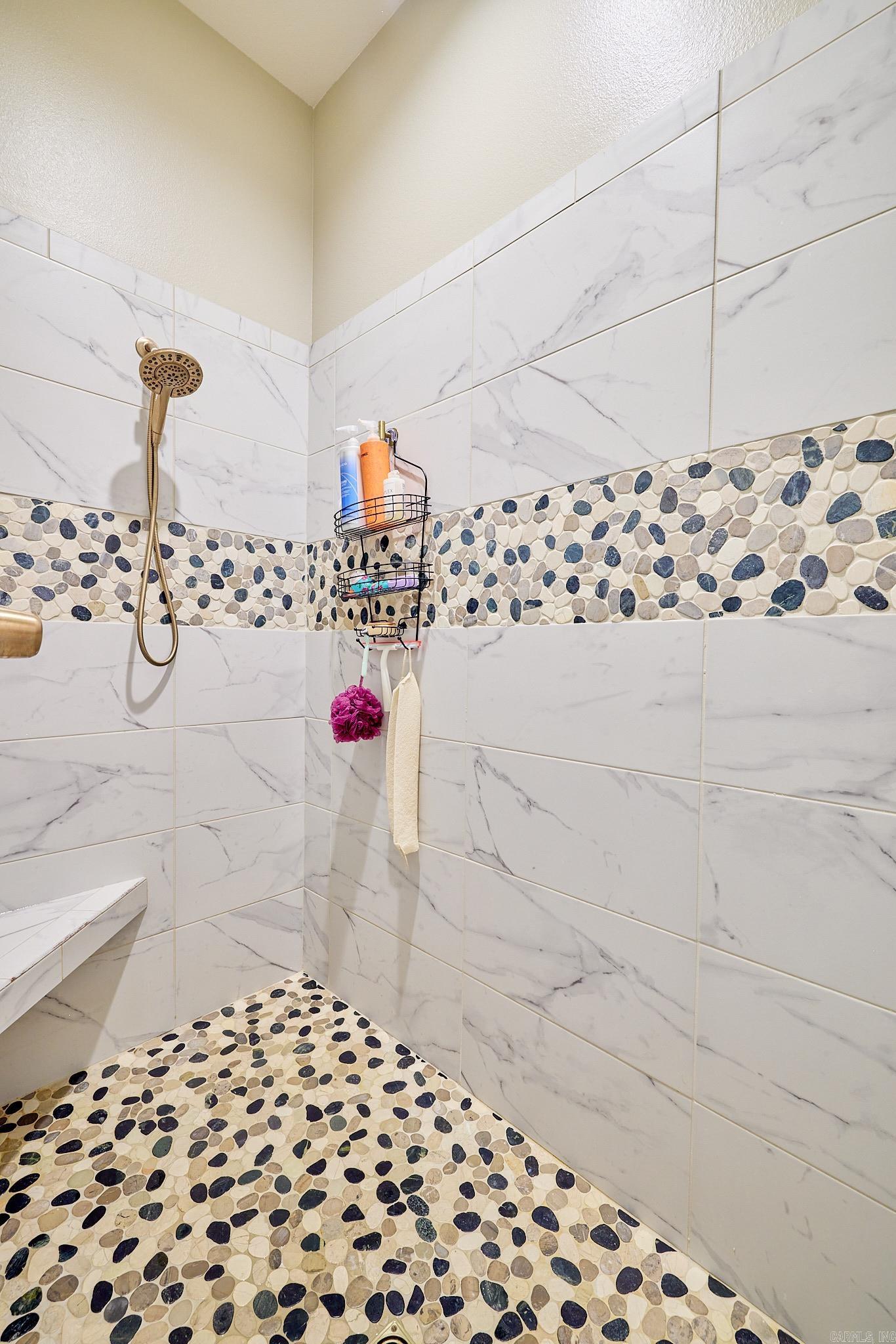 ARLINGTON PARK - Residential