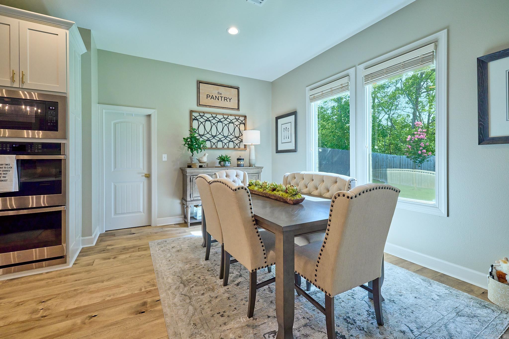 ARLINGTON PARK - Residential