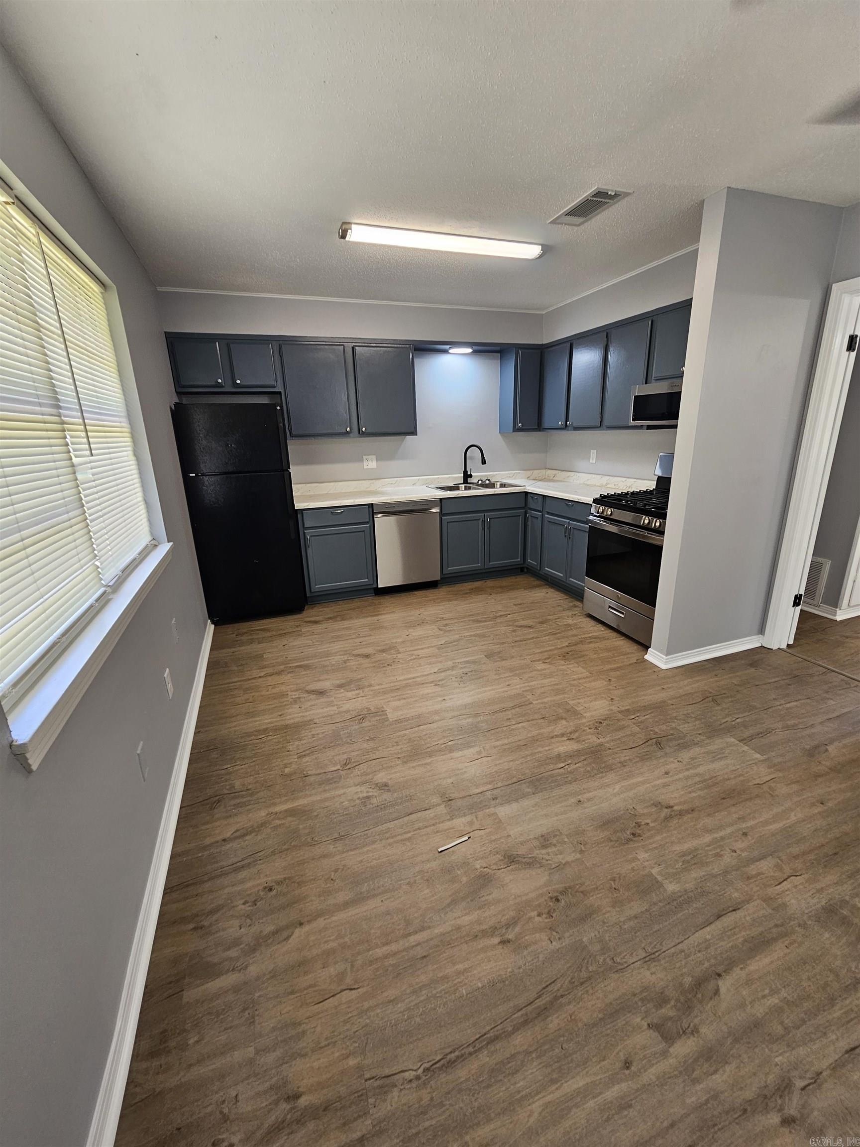Looking for a 1-bed 1-bath apartment. This newly remodeled apartment is available. It includes a patio and storage. Lawncare, gas, and water are included in the monthly rent. Call today to set up your showing. The monthly rent is $750 The deposit is $750