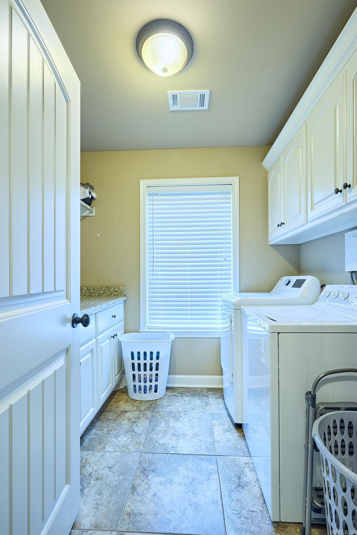 HICKORY HILL - Residential