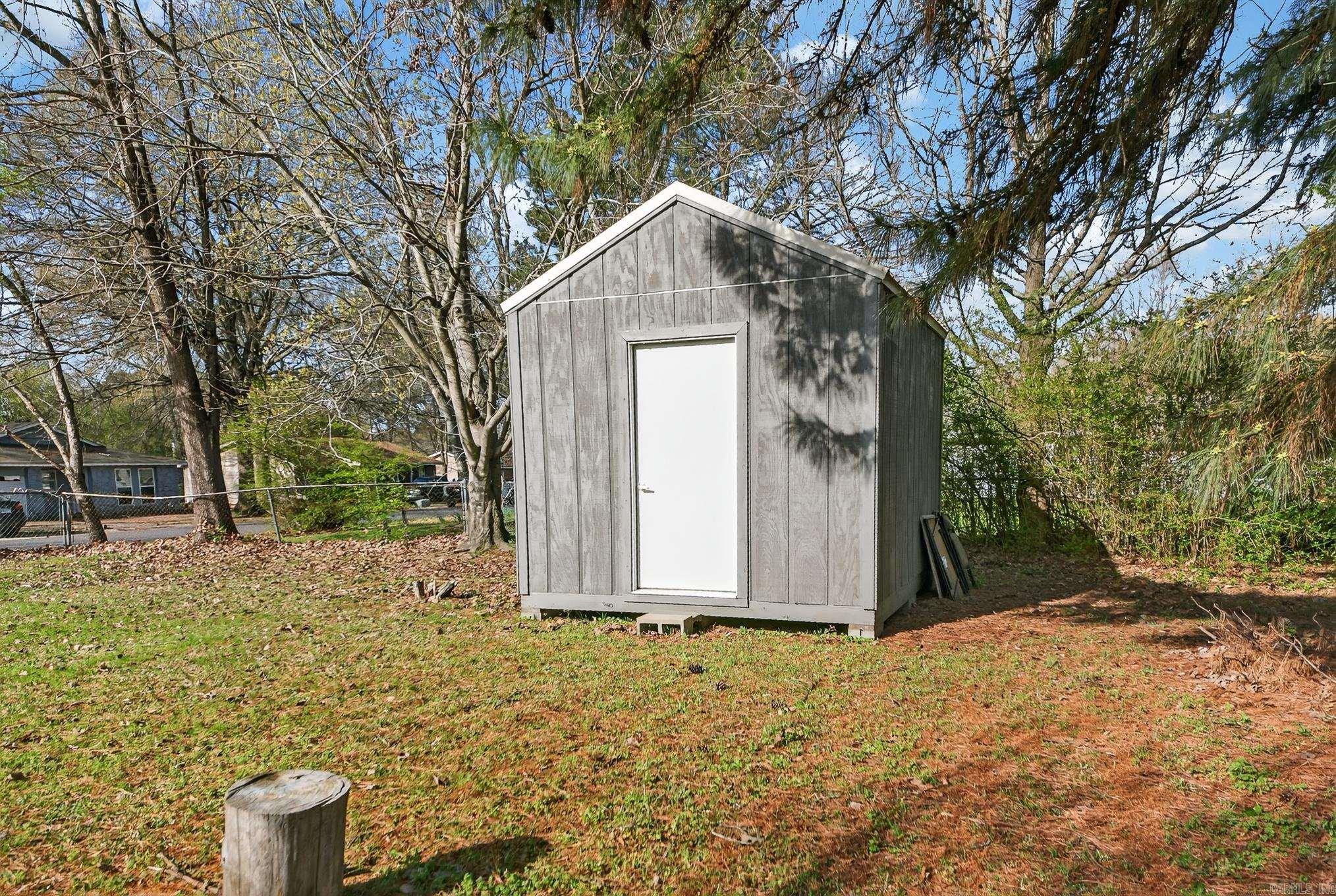 MEADOWLARK - Residential