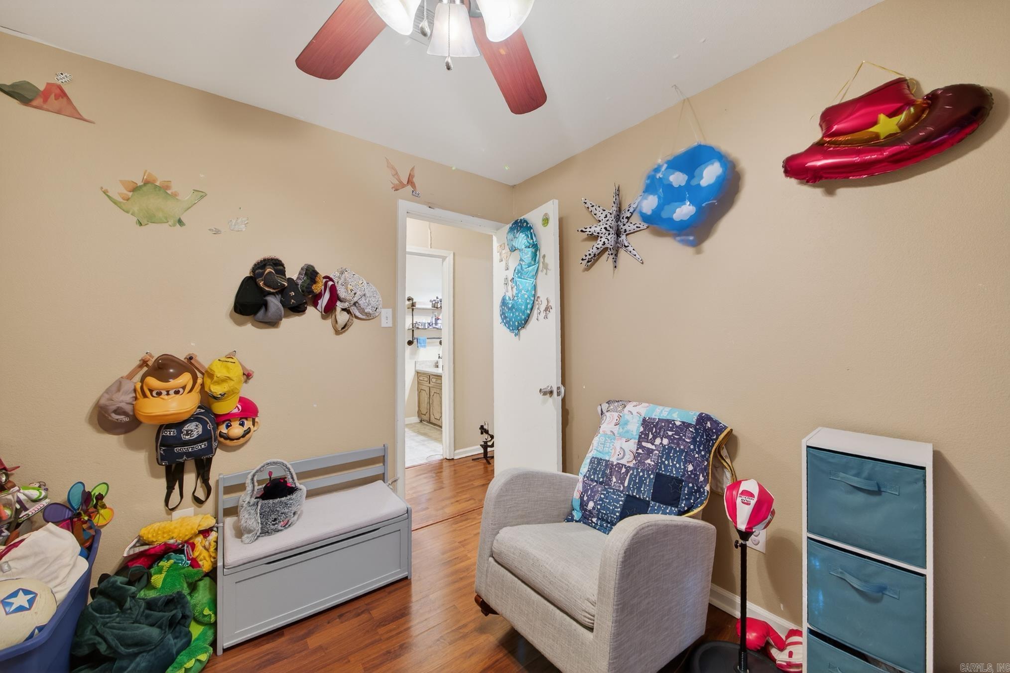 MEADOWLARK - Residential