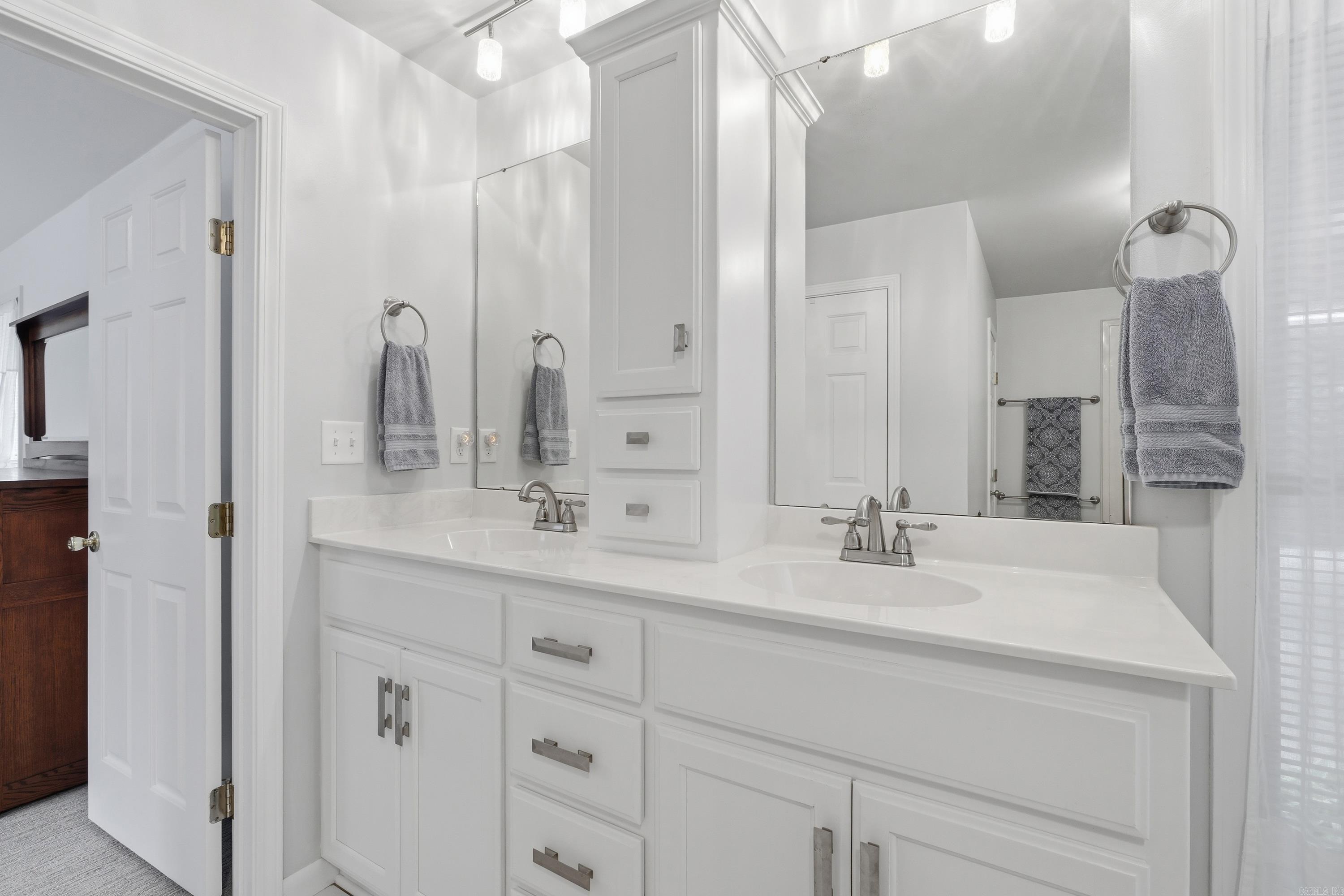 SYLVAN SHORES - LAKE - Residential