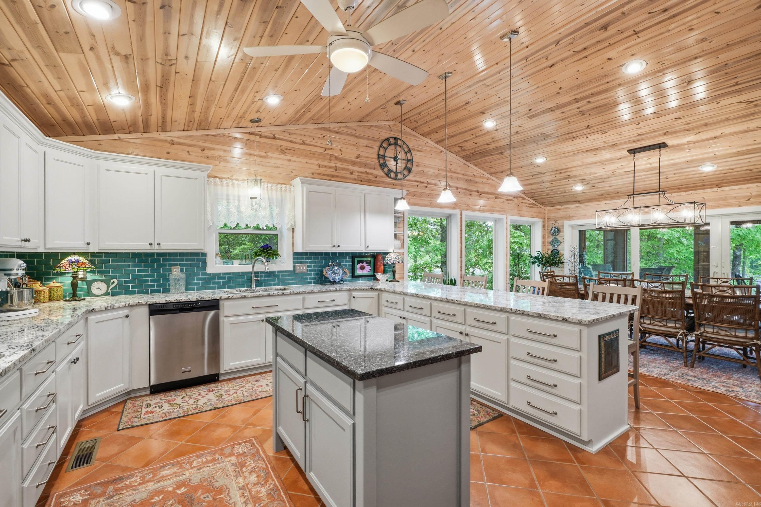 SYLVAN SHORES - LAKE - Residential