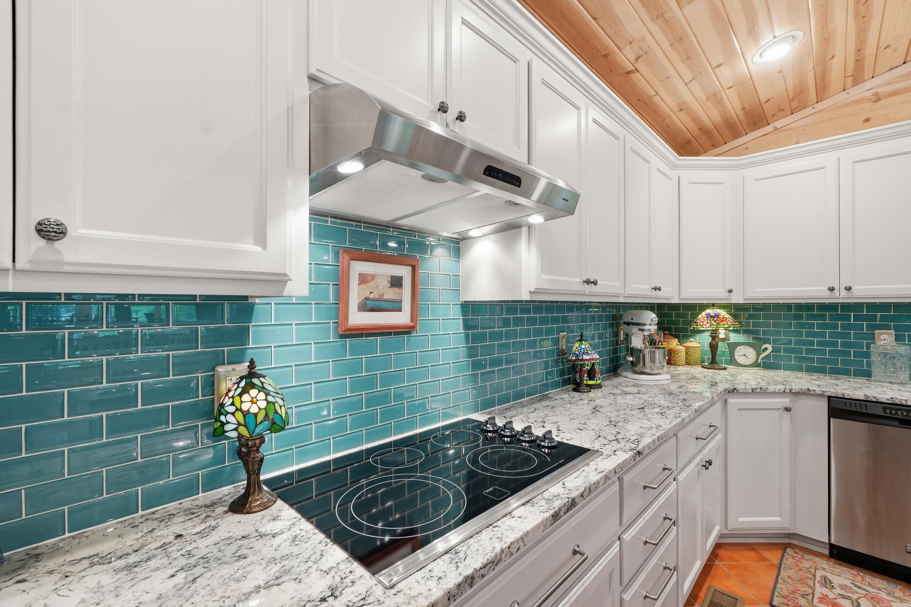 SYLVAN SHORES - LAKE - Residential