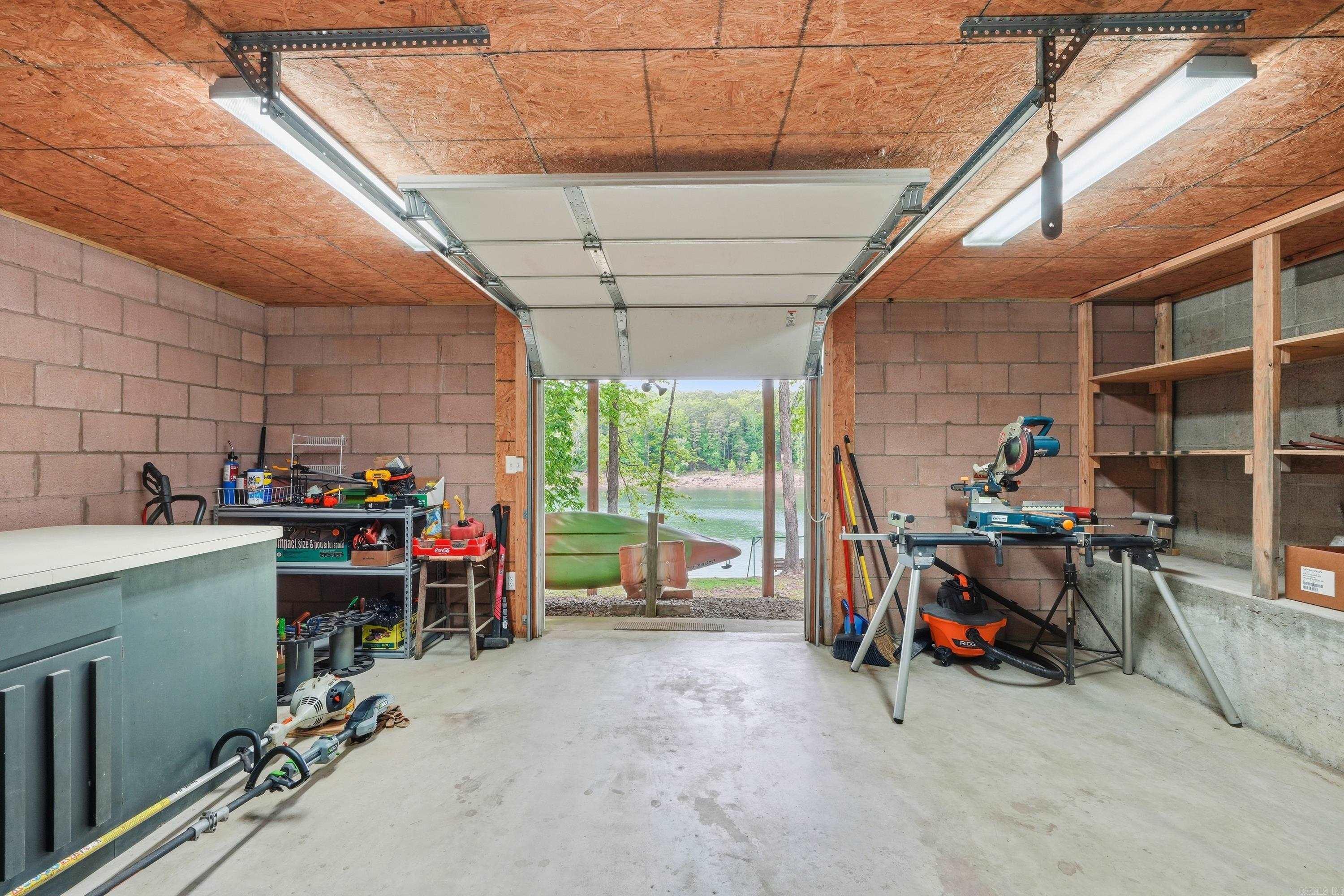 SYLVAN SHORES - LAKE - Residential