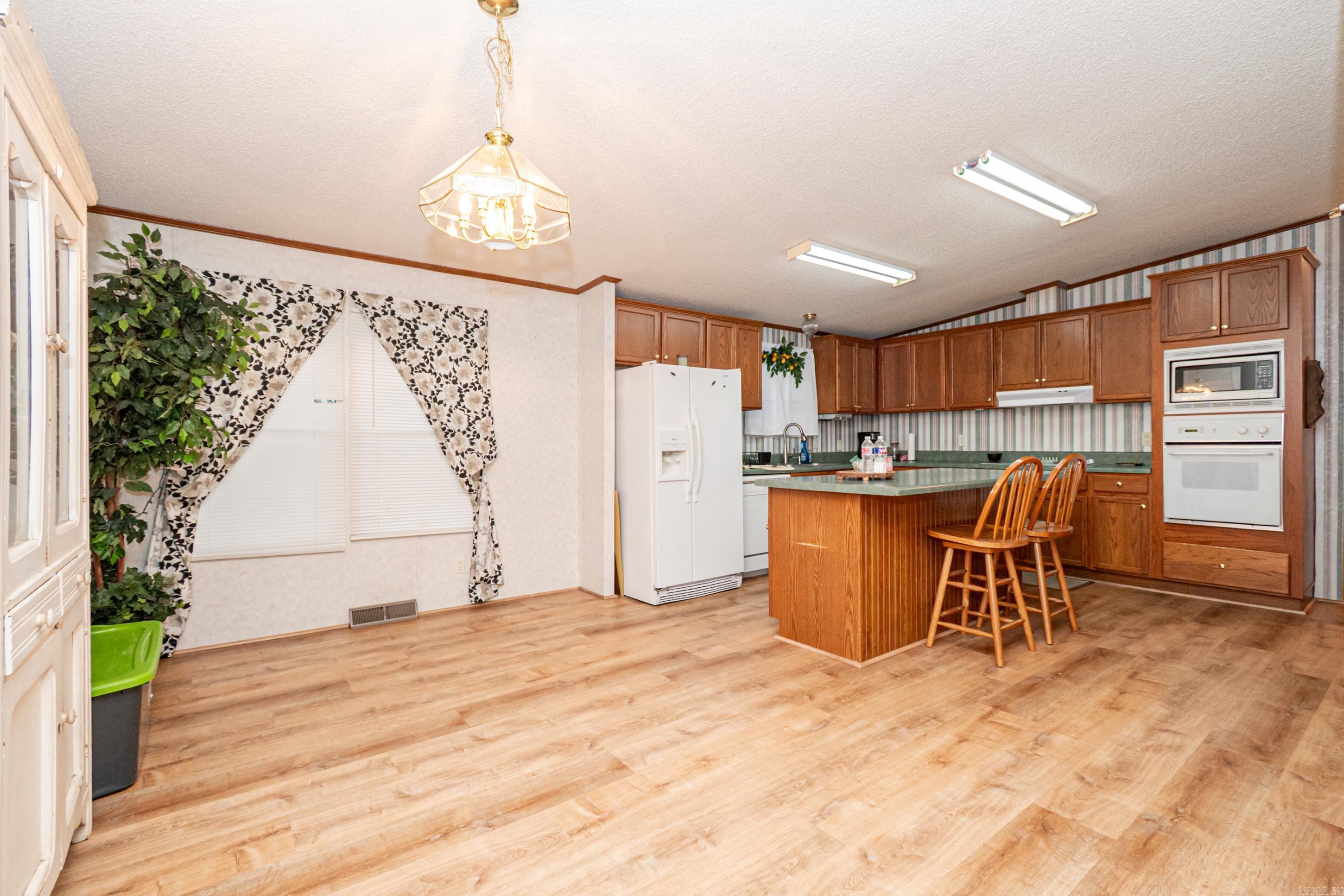 BRADLEY - Residential