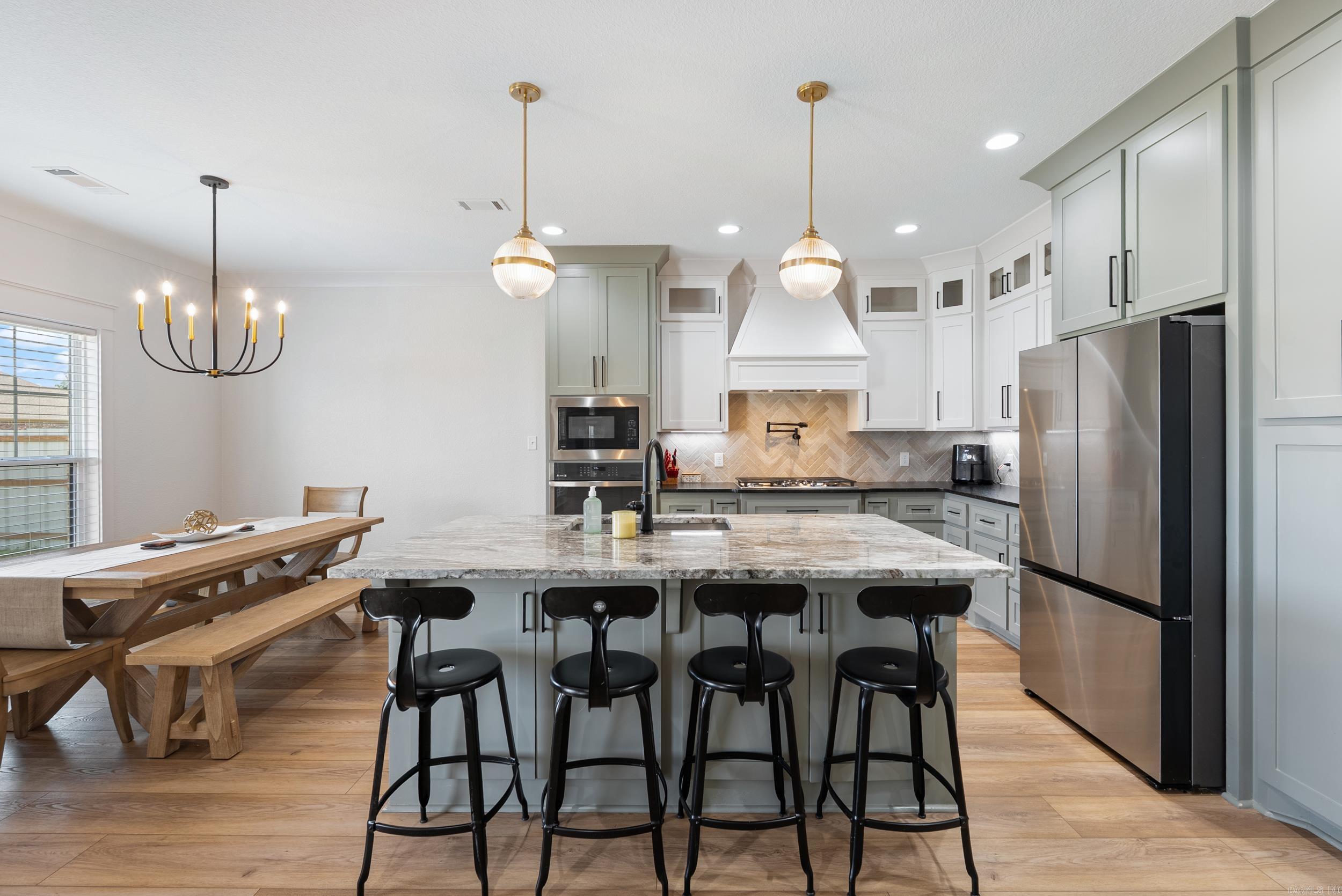 IVY PLACE - Residential