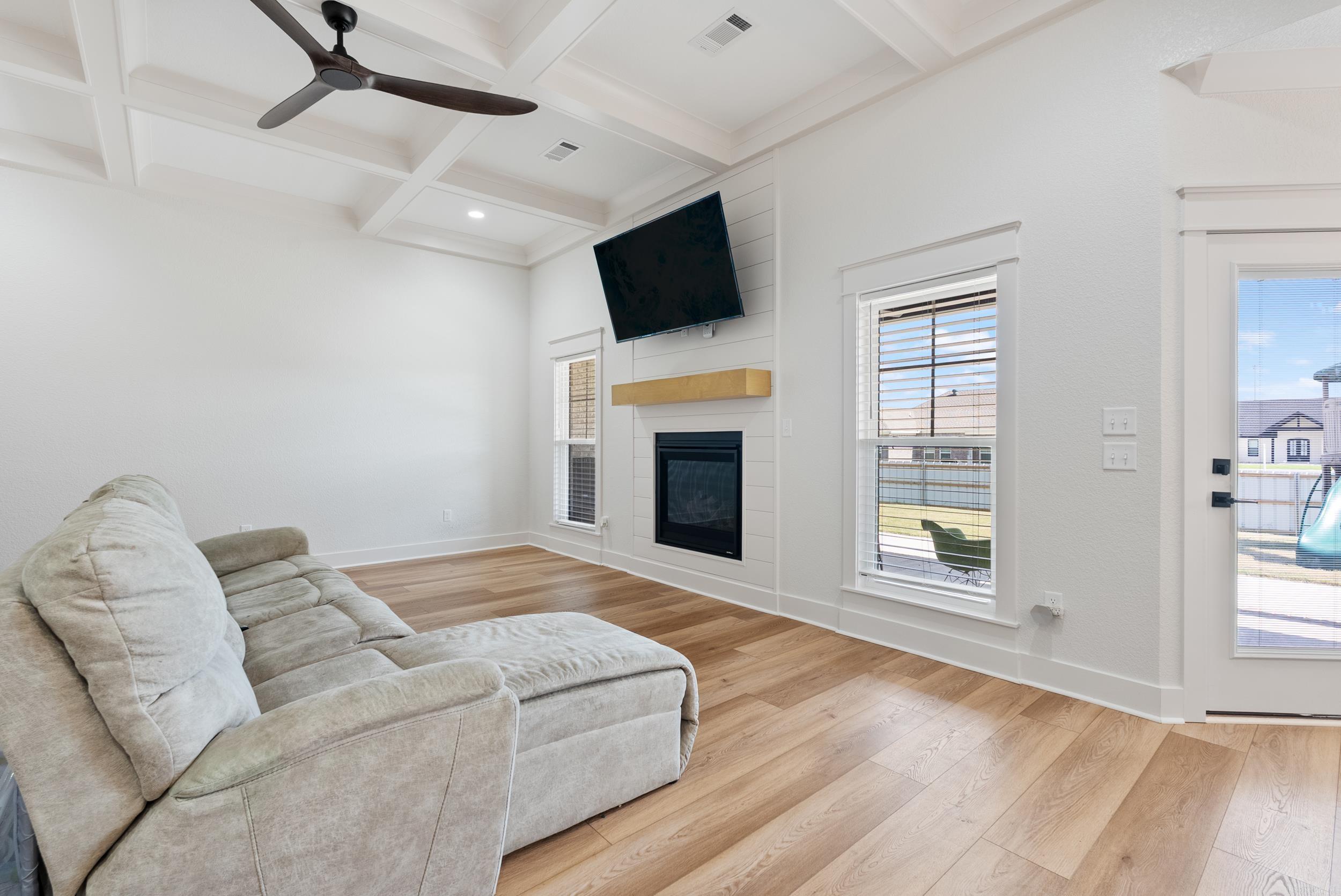 IVY PLACE - Residential