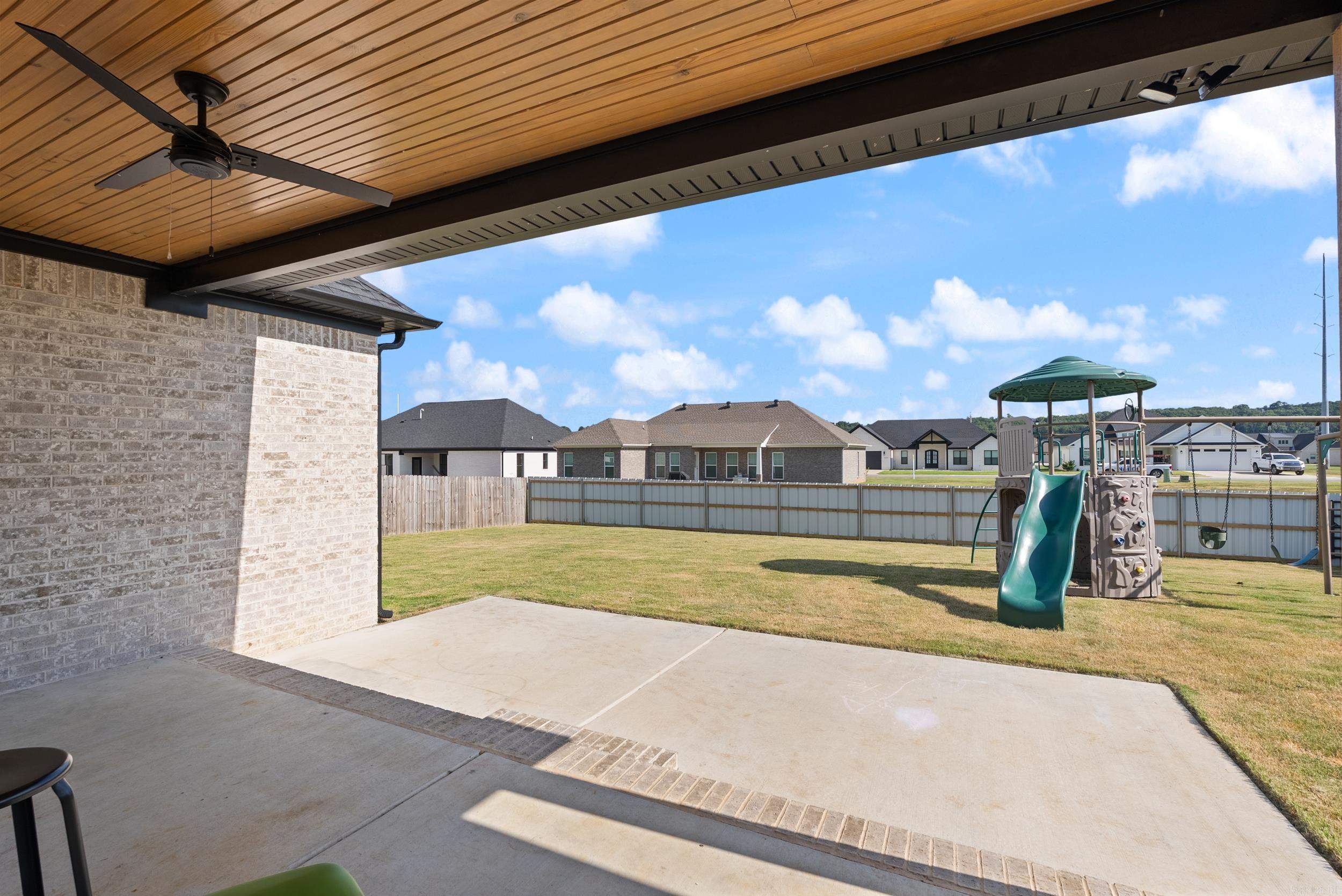 IVY PLACE - Residential