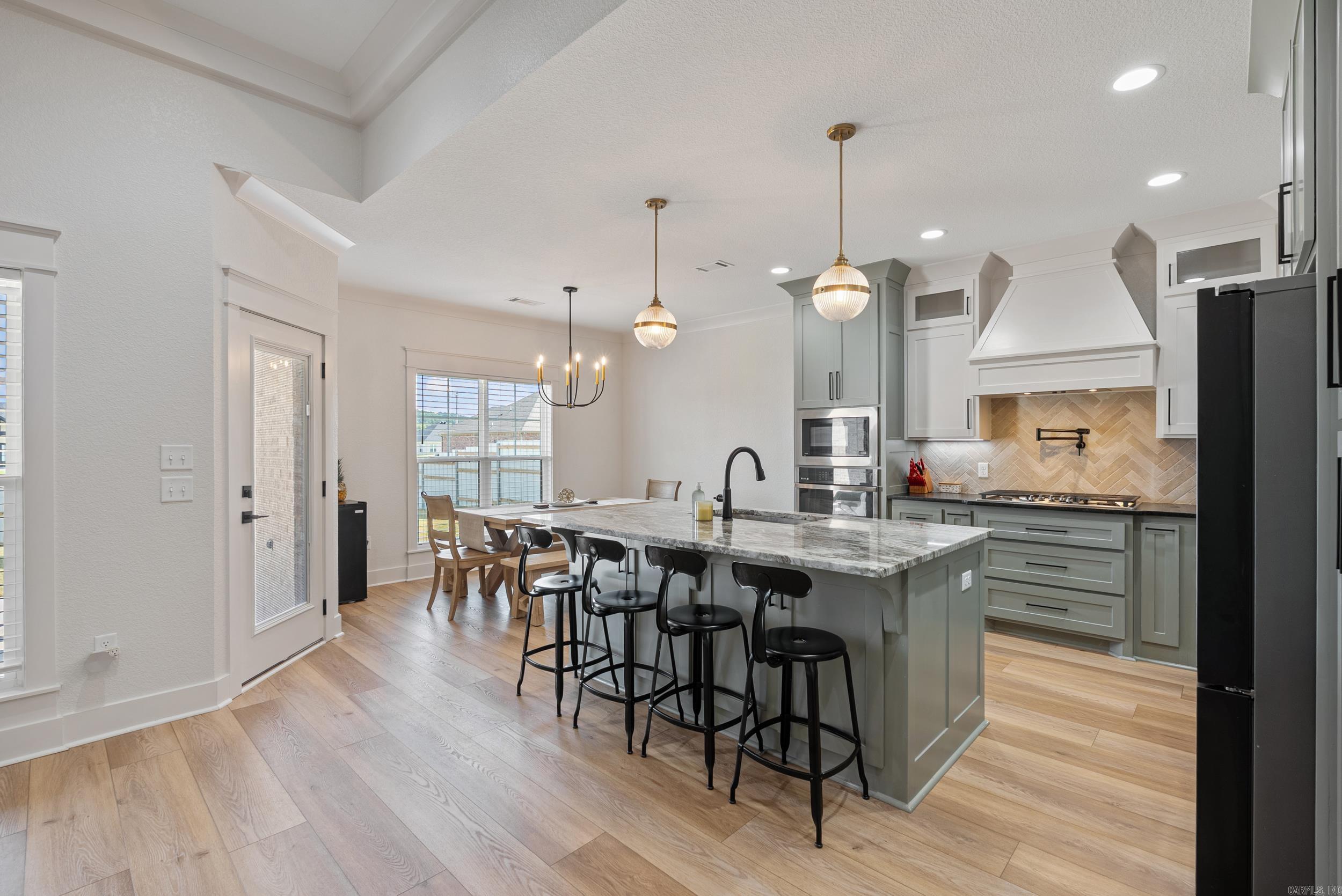 IVY PLACE - Residential