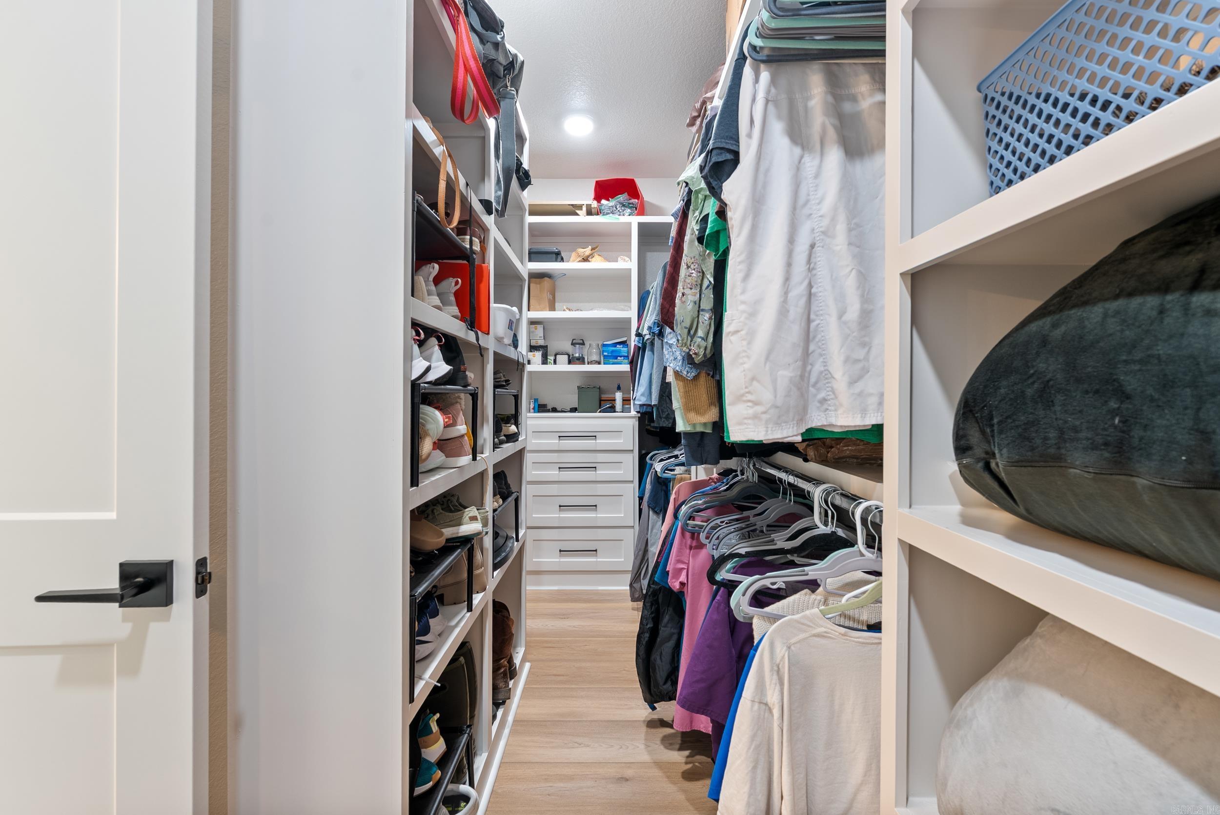 IVY PLACE - Residential