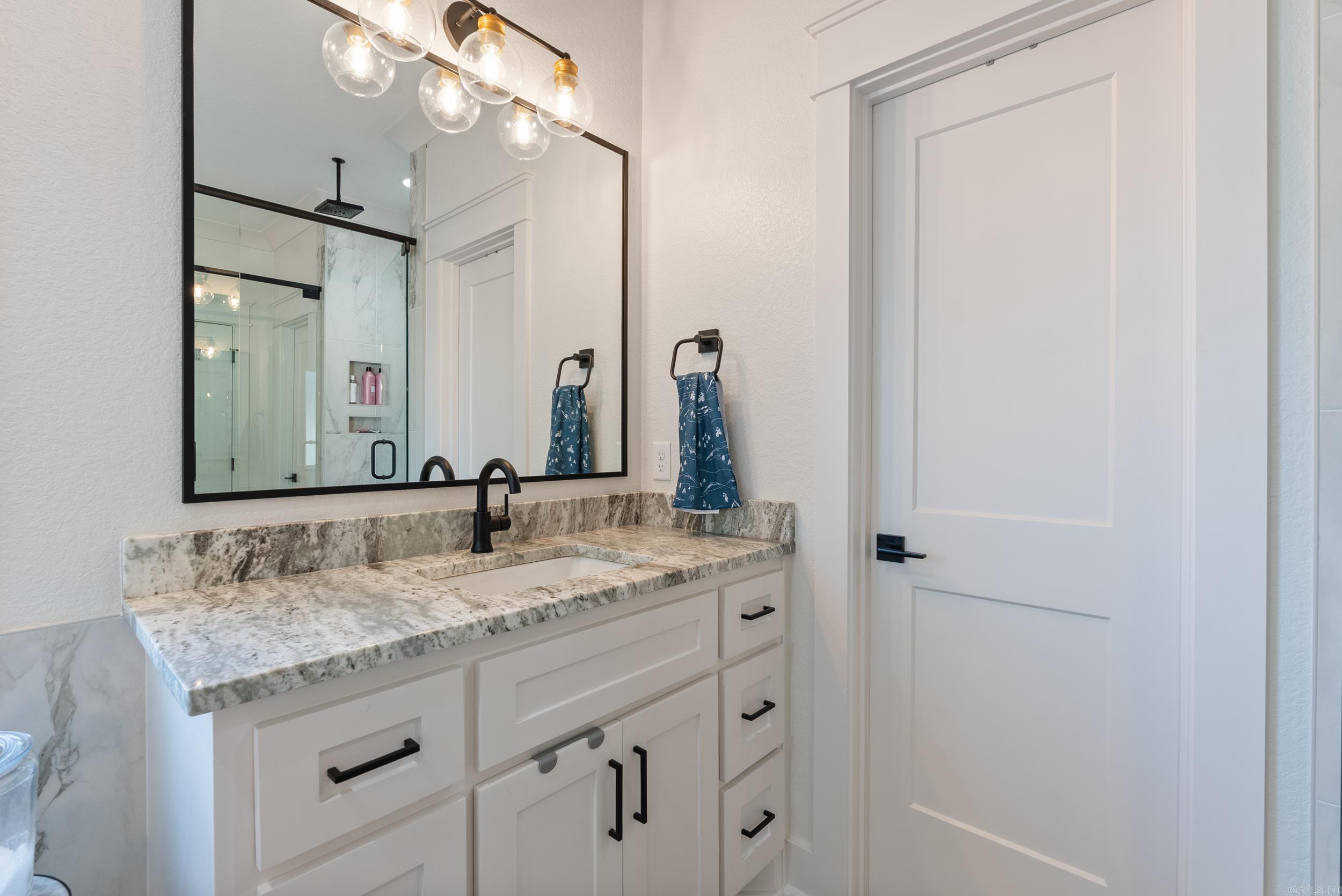 IVY PLACE - Residential