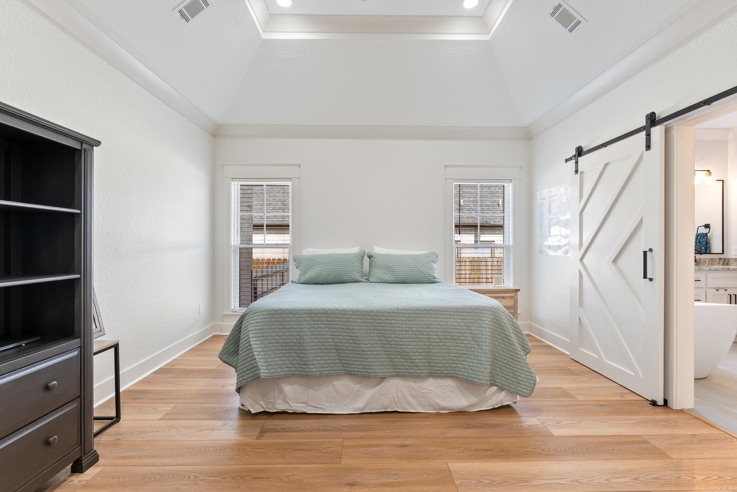 IVY PLACE - Residential