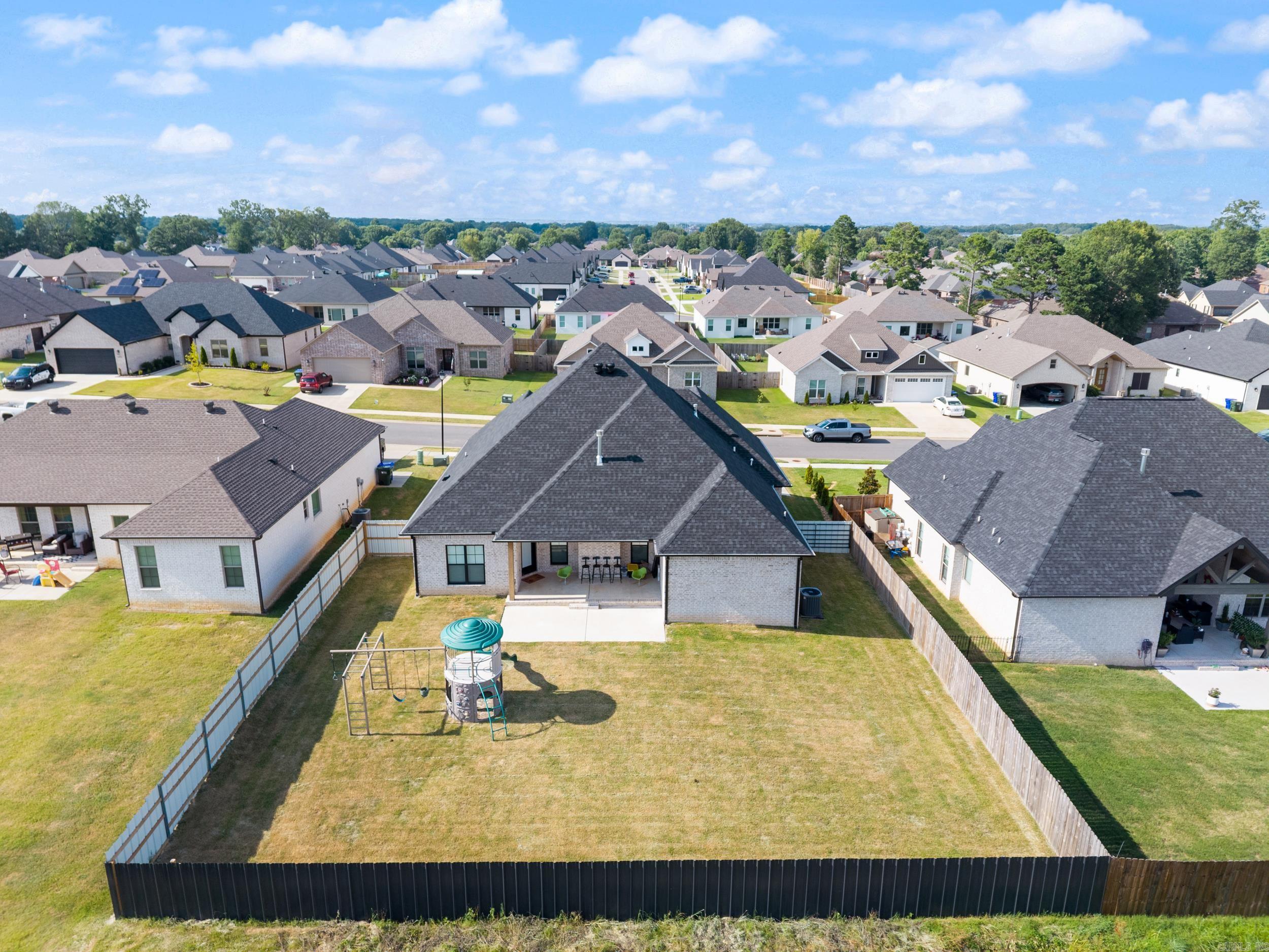 IVY PLACE - Residential