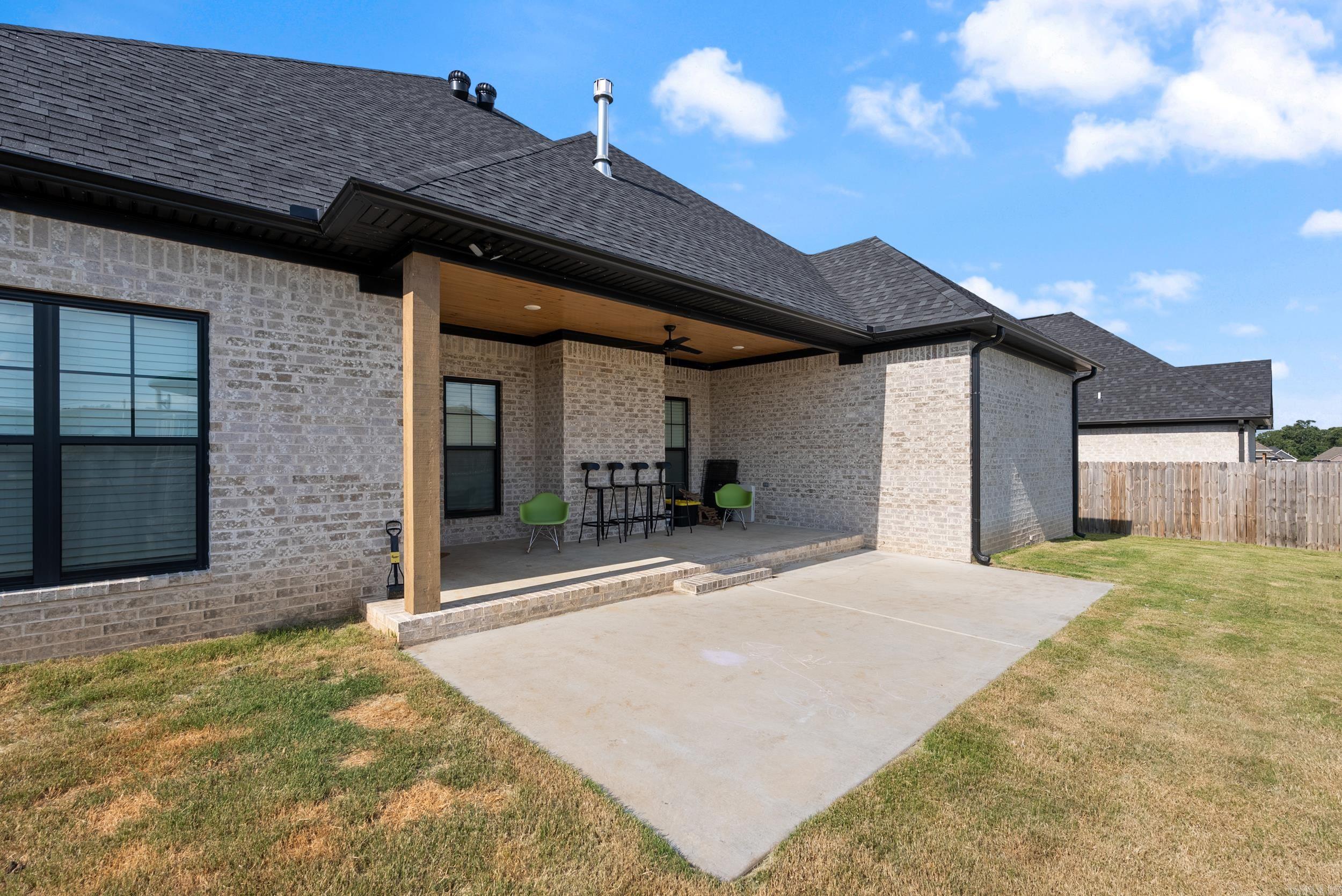 IVY PLACE - Residential