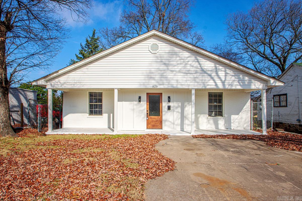 OAK GLEN - Residential