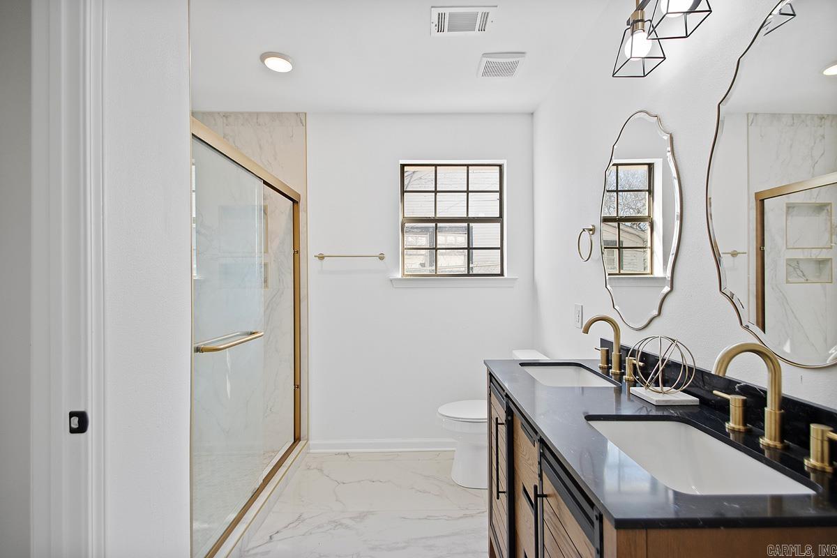 OAK GLEN - Residential