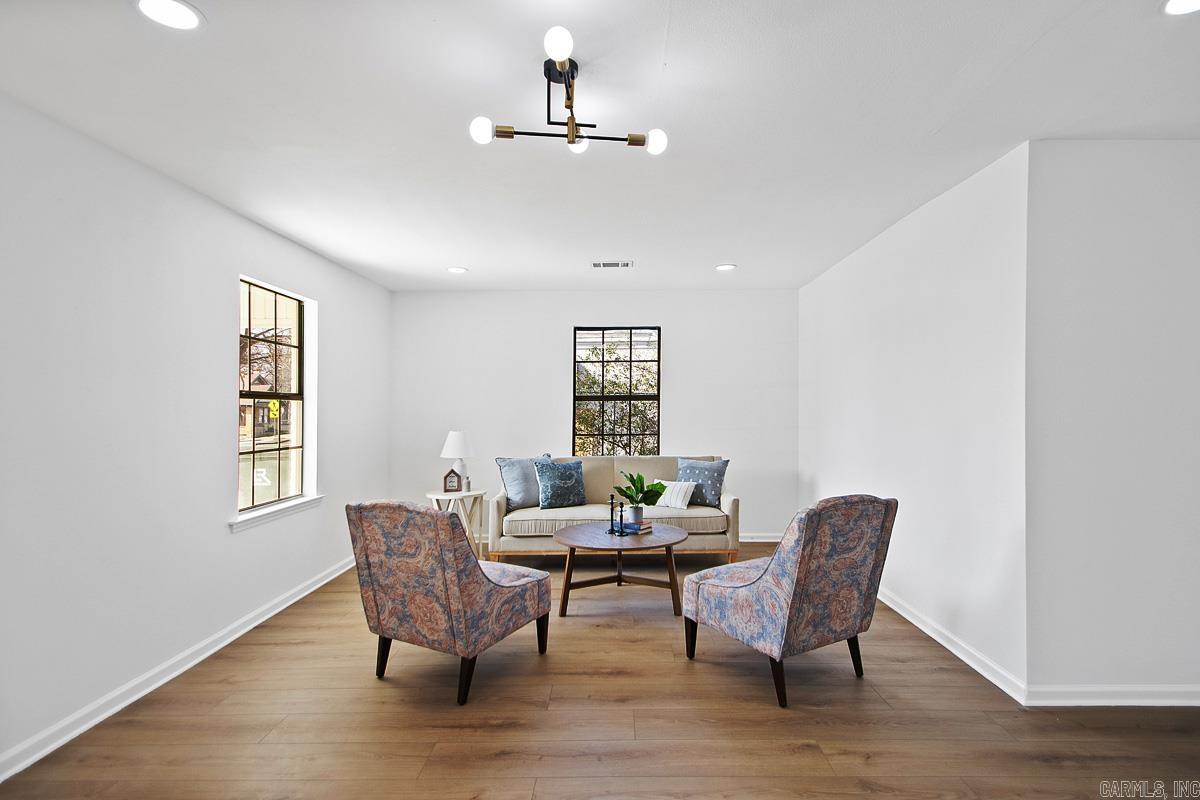 OAK GLEN - Residential