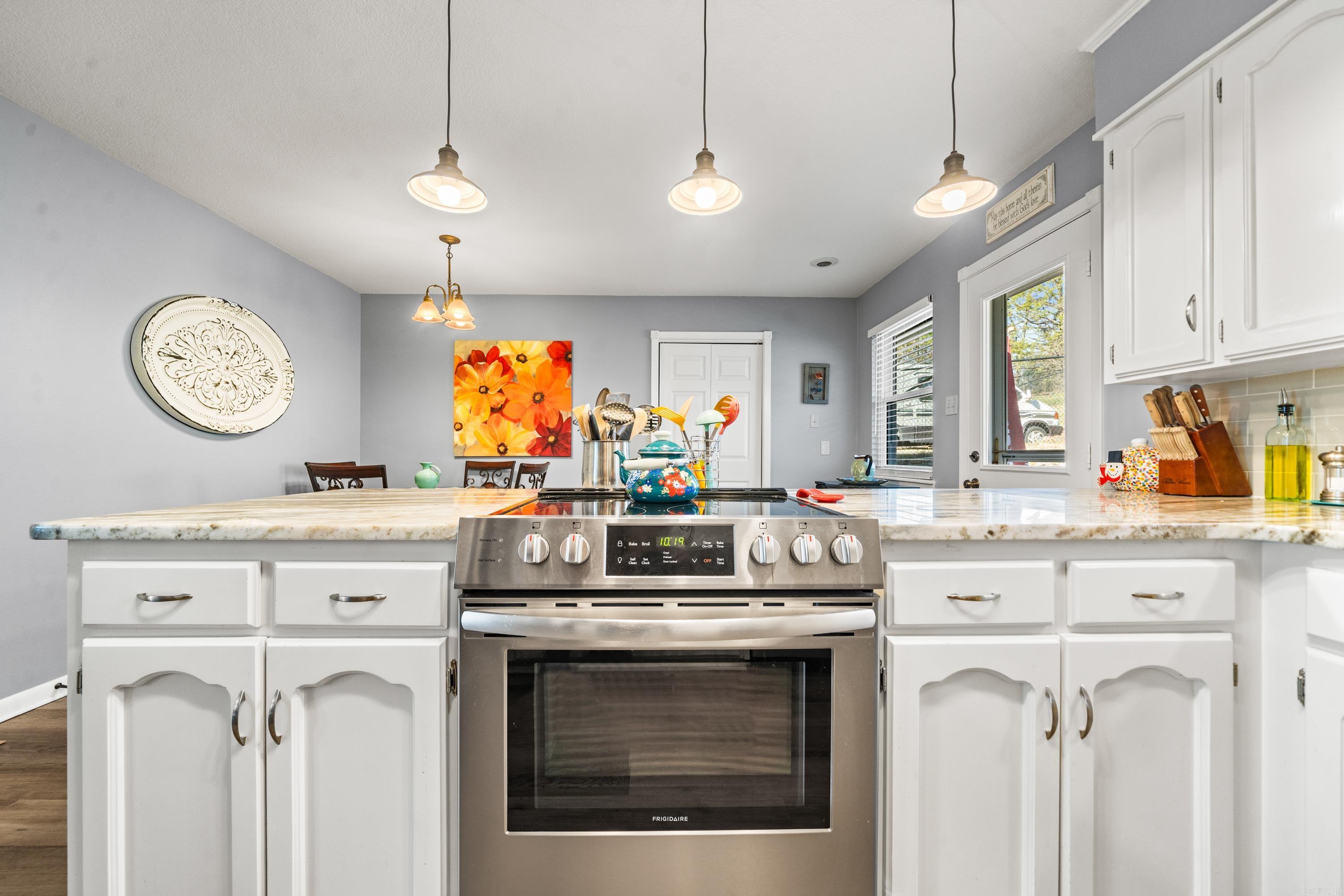 BEVERLY HILLS - Residential