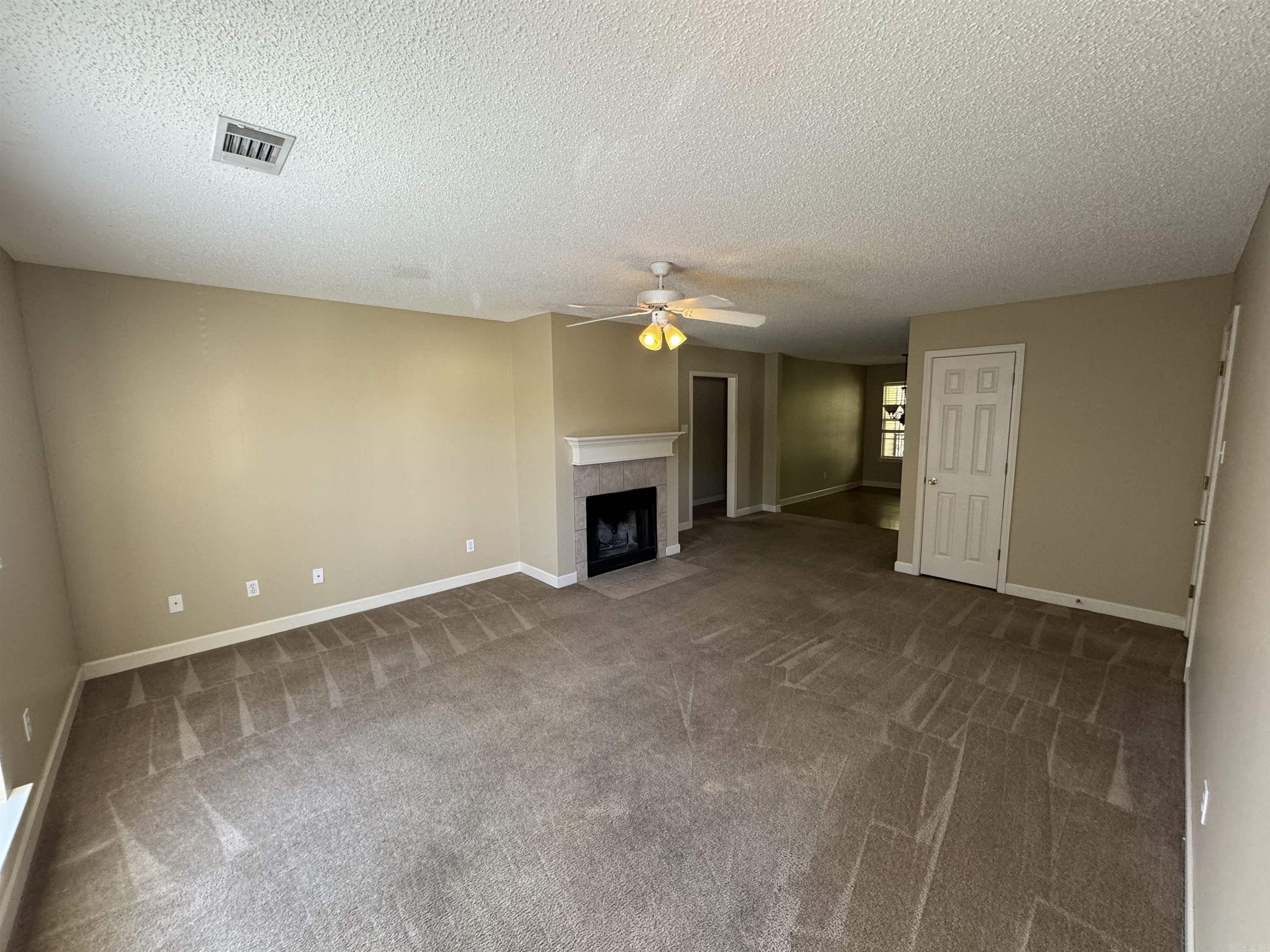 Pinnacle Valley - Residential Lease