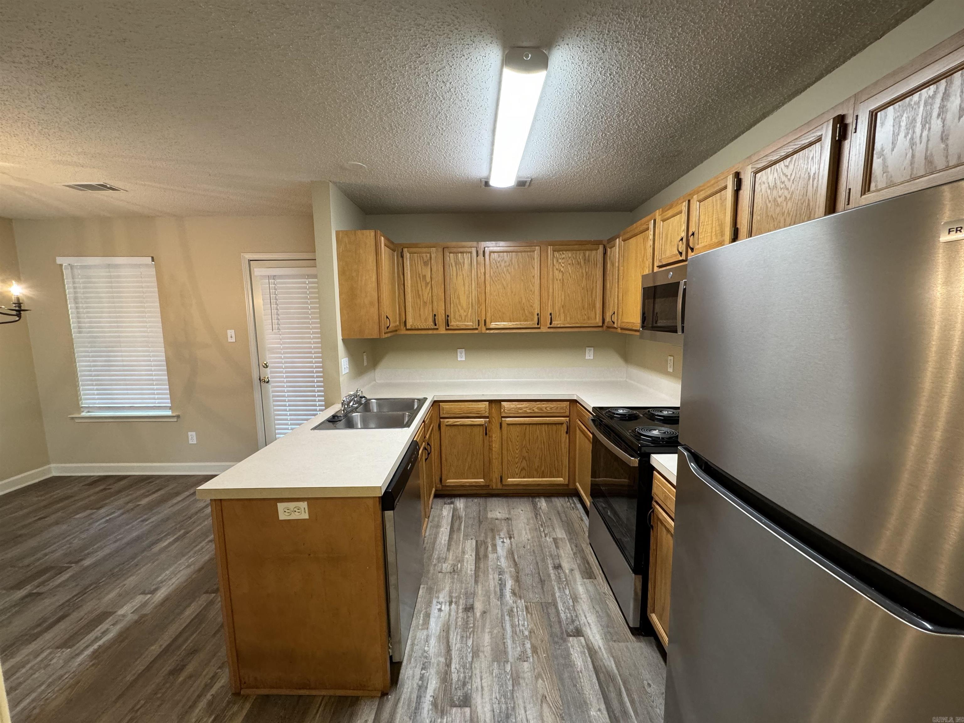 Pinnacle Valley - Residential Lease