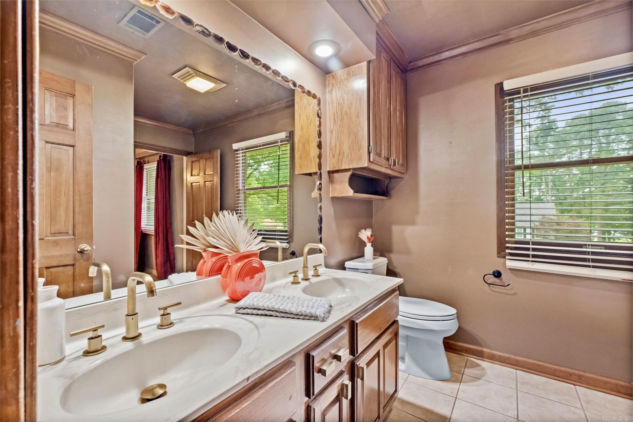 MAUMELLE CLUB MANOR TO CRYSTAL - Residential