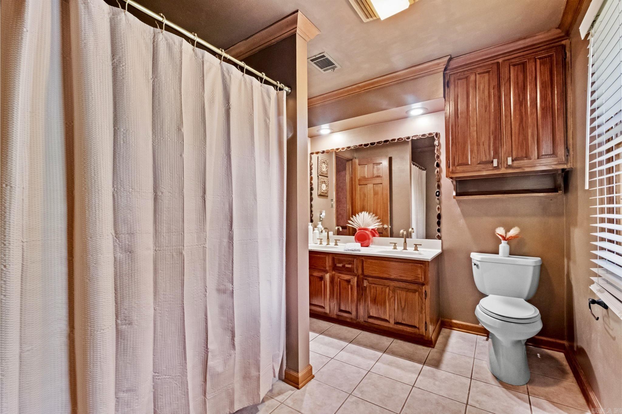 MAUMELLE CLUB MANOR TO CRYSTAL - Residential