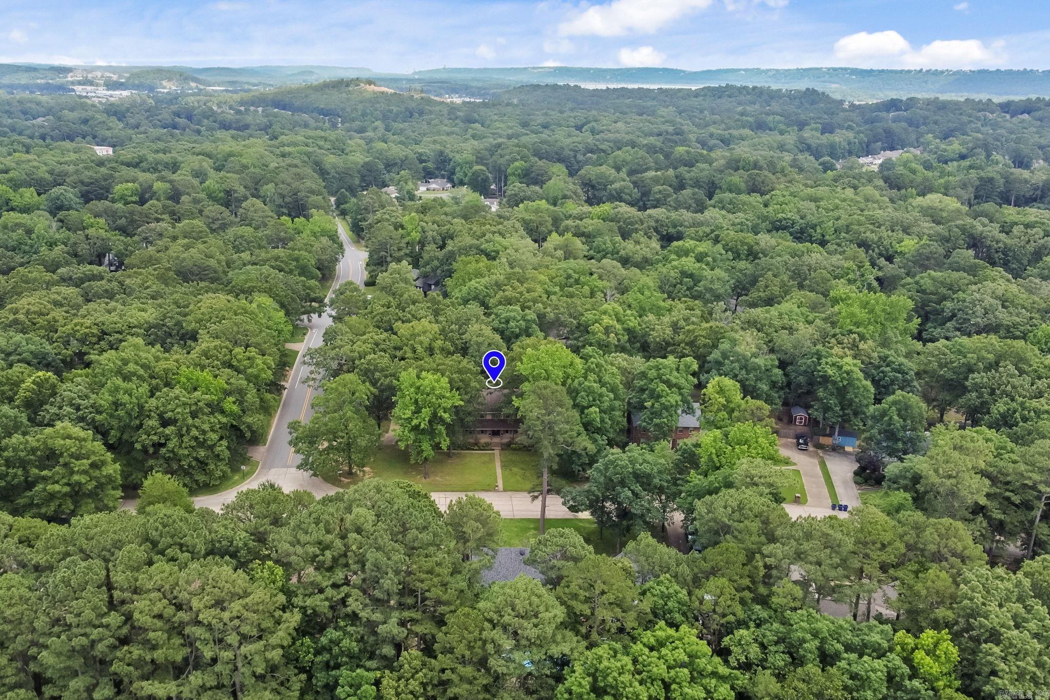 MAUMELLE CLUB MANOR TO CRYSTAL - Residential