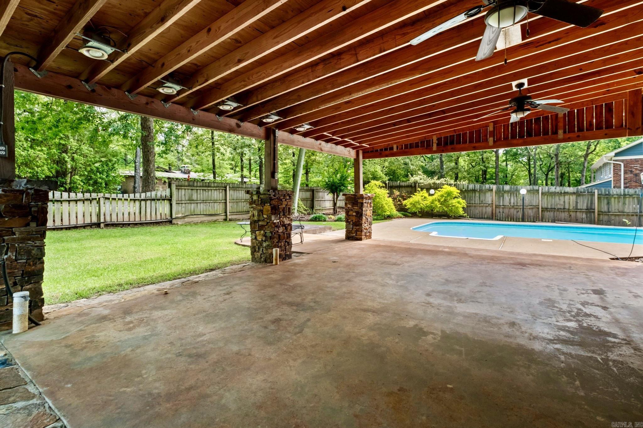 MAUMELLE CLUB MANOR TO CRYSTAL - Residential