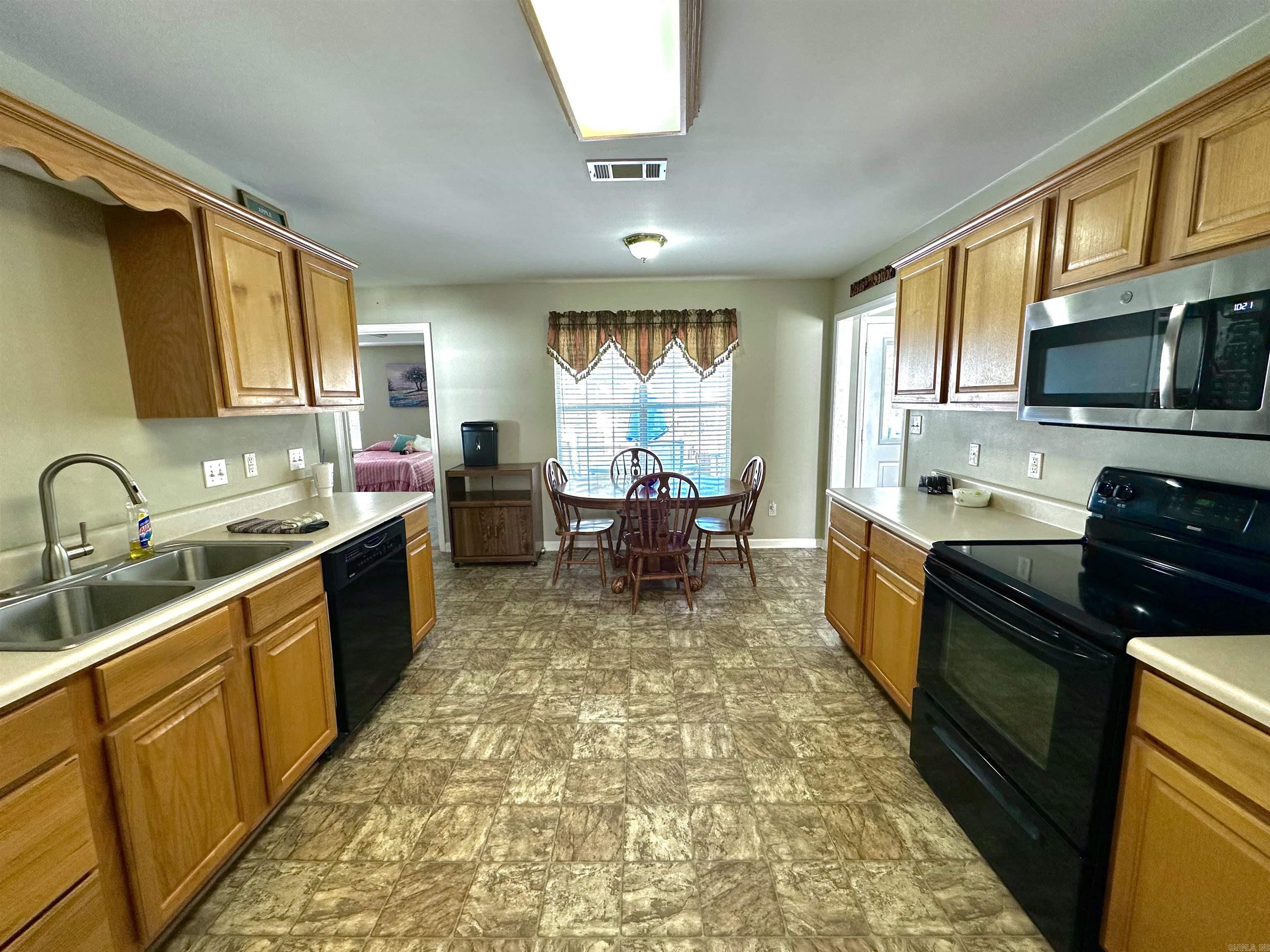 Regal Oaks Phase II - Residential