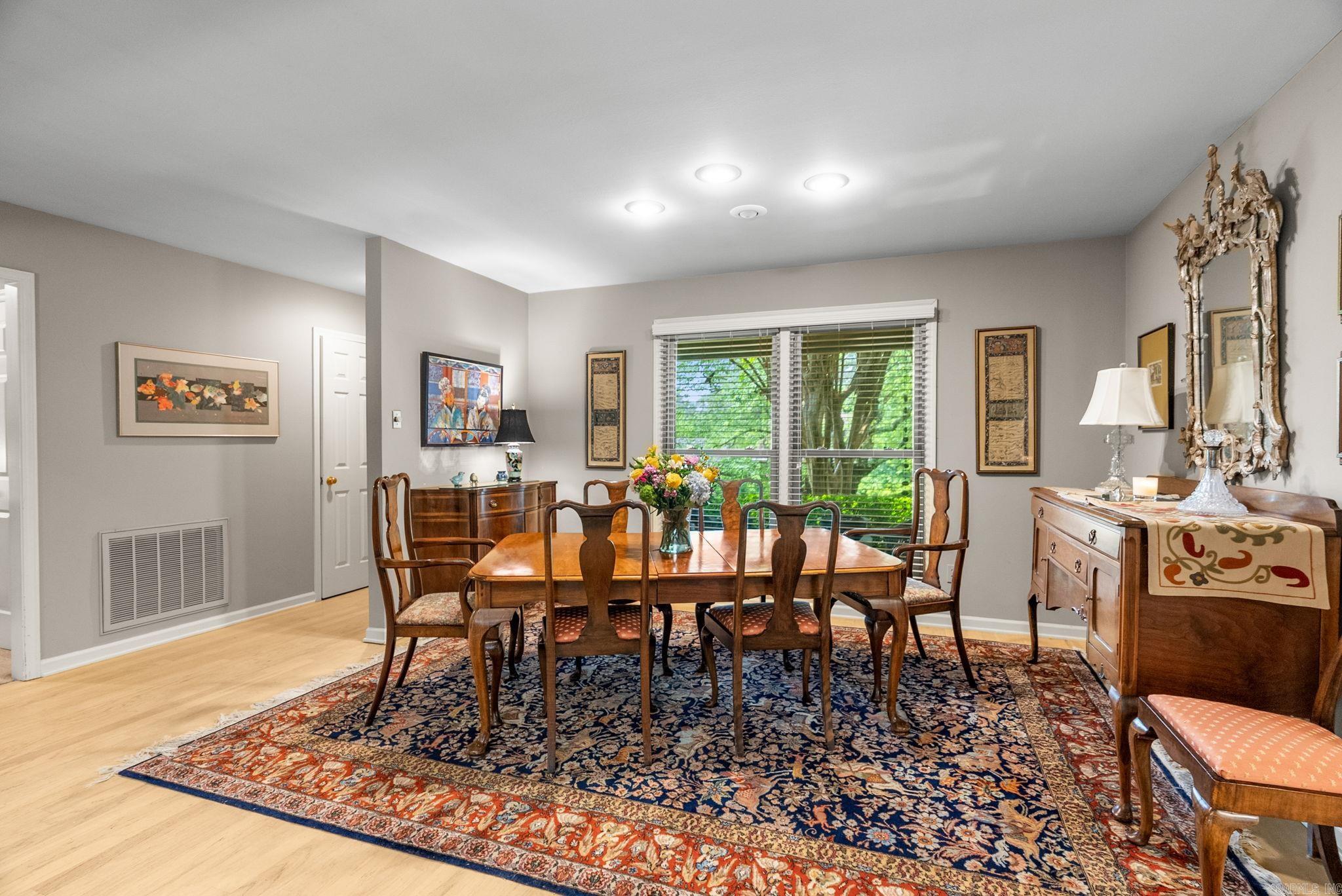 LONGLEA MANOR ADDN - Residential