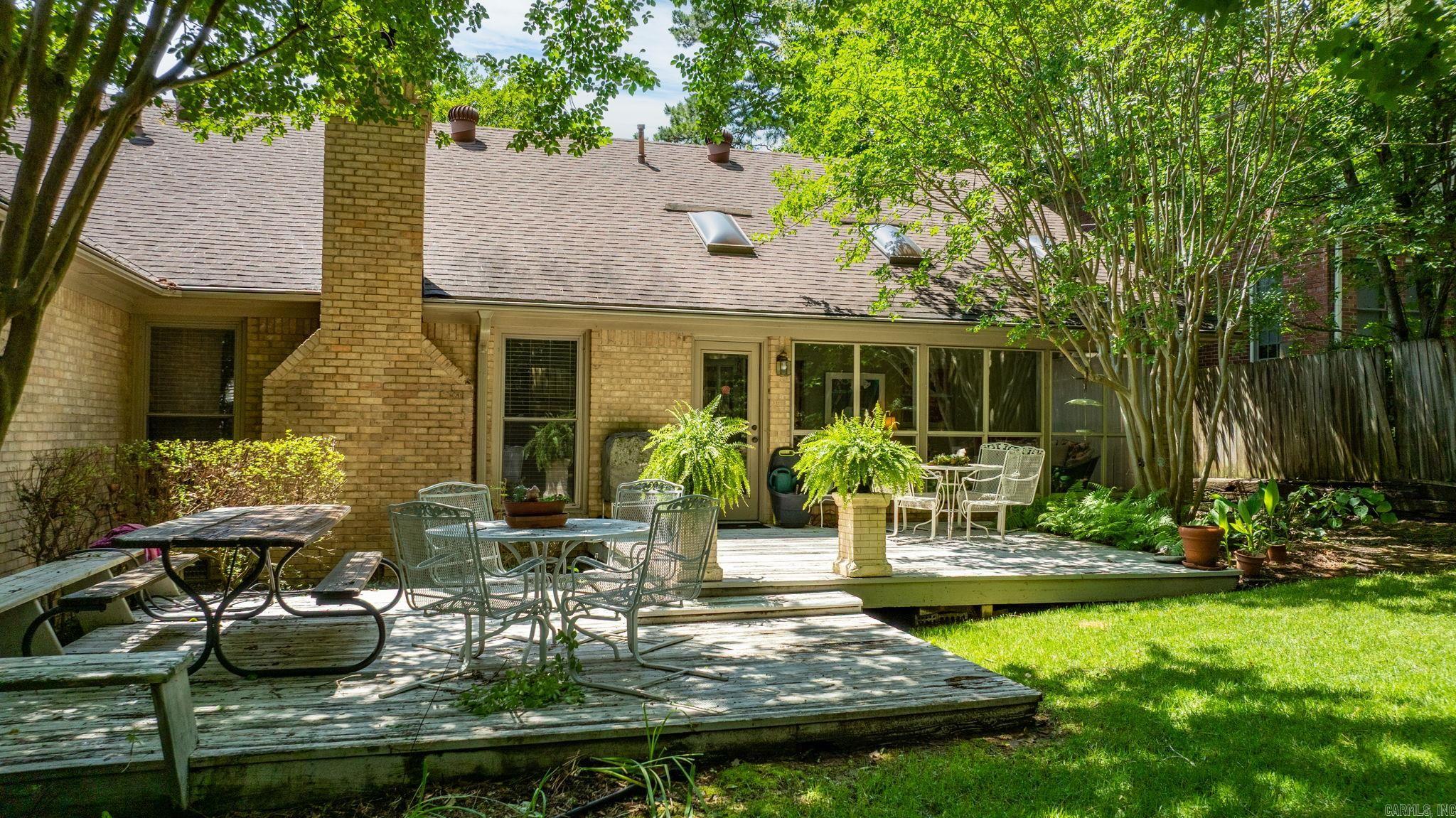 LONGLEA MANOR ADDN - Residential