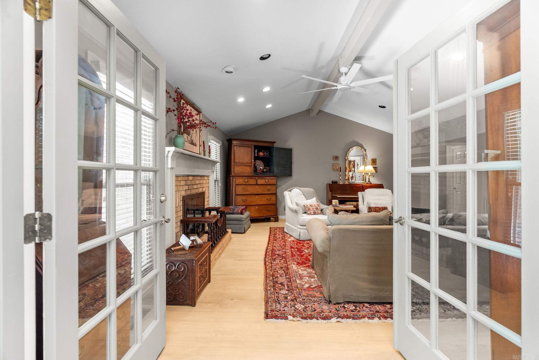 LONGLEA MANOR ADDN - Residential