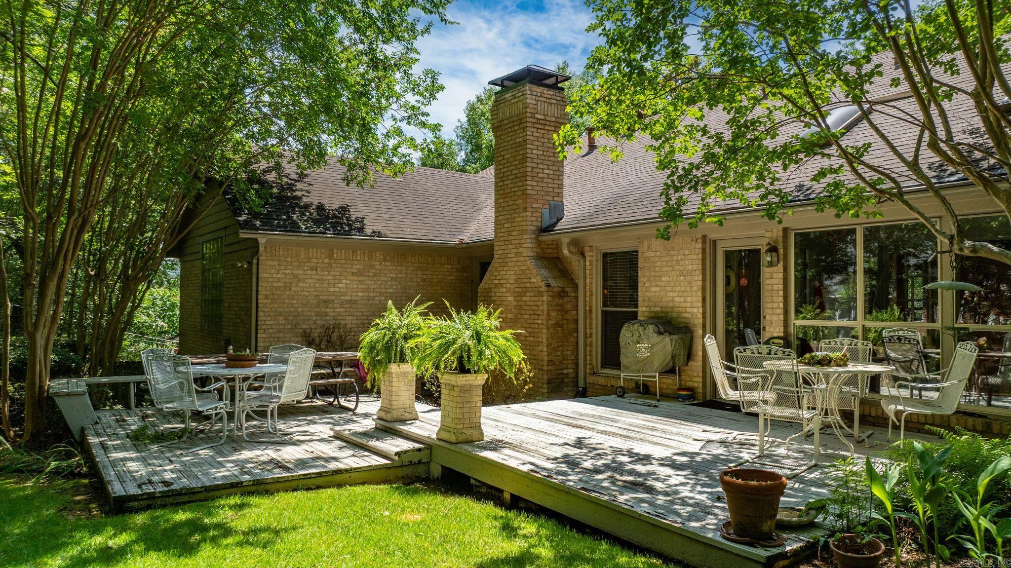 LONGLEA MANOR ADDN - Residential